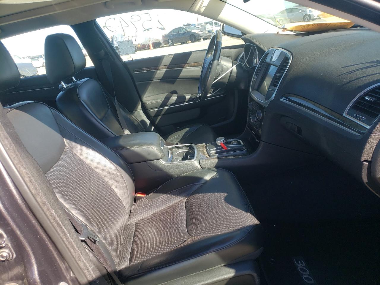 Photo 5 from auction – 2016 CHRYSLER 300C with VIN 2C3CCAEG1GH170460