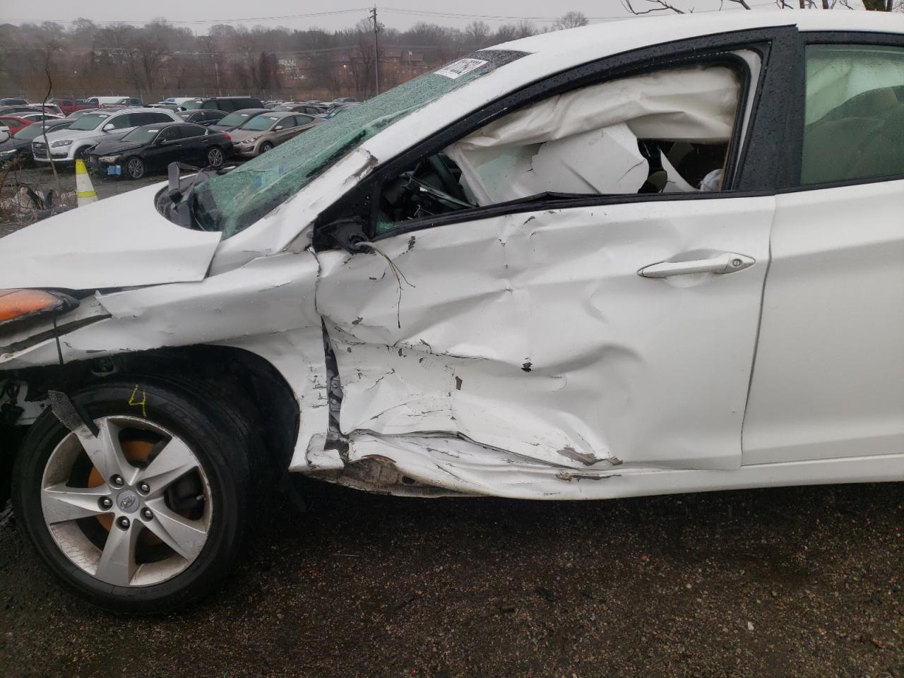 Photo 9 from auction – 2012 HYUNDAI ELANTRA GL with VIN 5NPDH4AE1CH111191