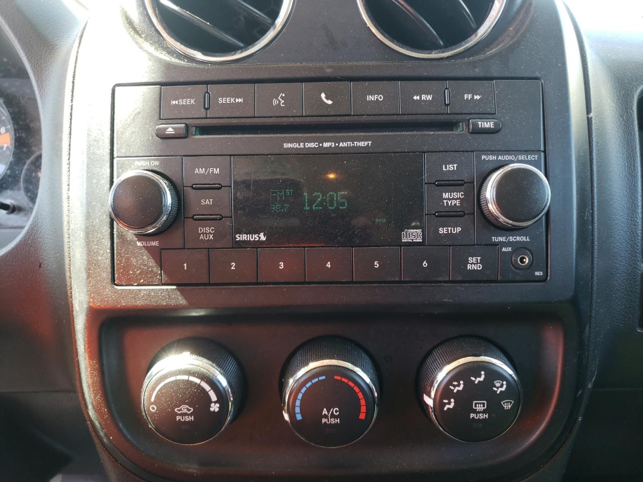 Photo 9 from auction – 2016 JEEP PATRIOT SP with VIN 1C4NJPBAXGD553419