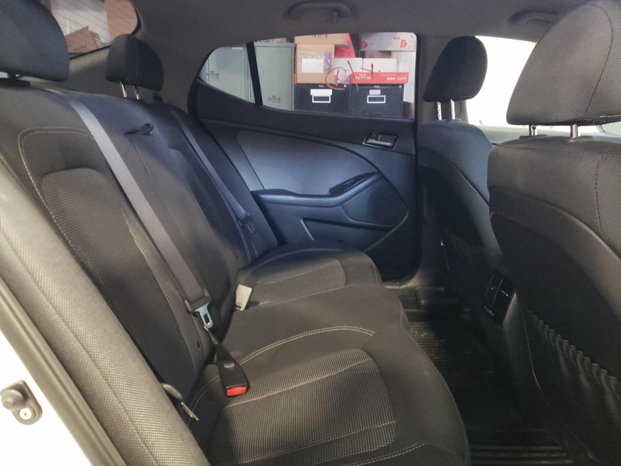 Photo 6 from auction – 2015 KIA OPTIMA LX with VIN KNAGM4A7XF5551017