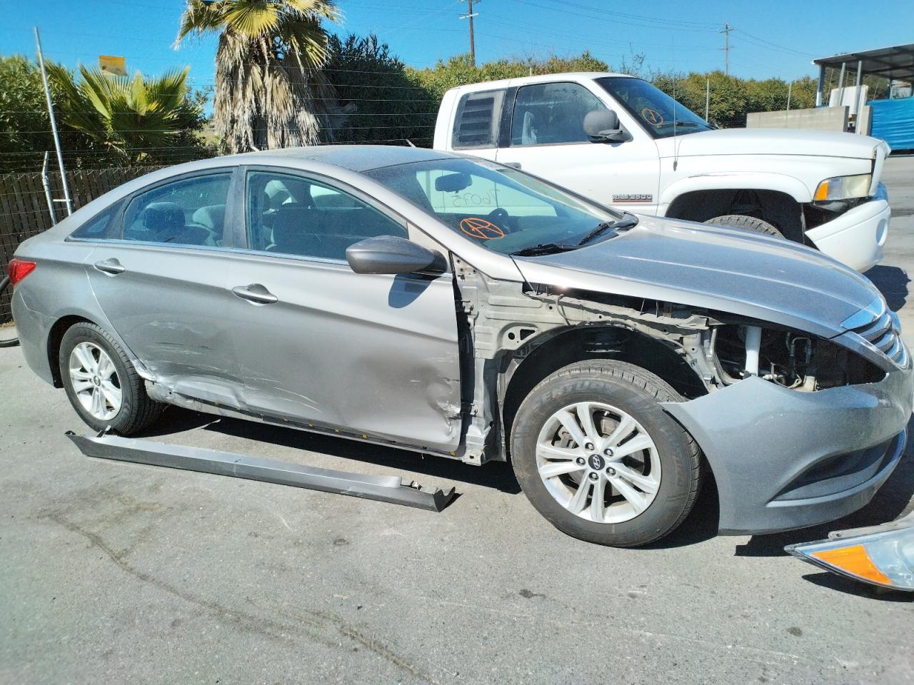 Photo 9 from auction – 2014 HYUNDAI SONATA GLS with VIN 5NPEB4AC6EH876212