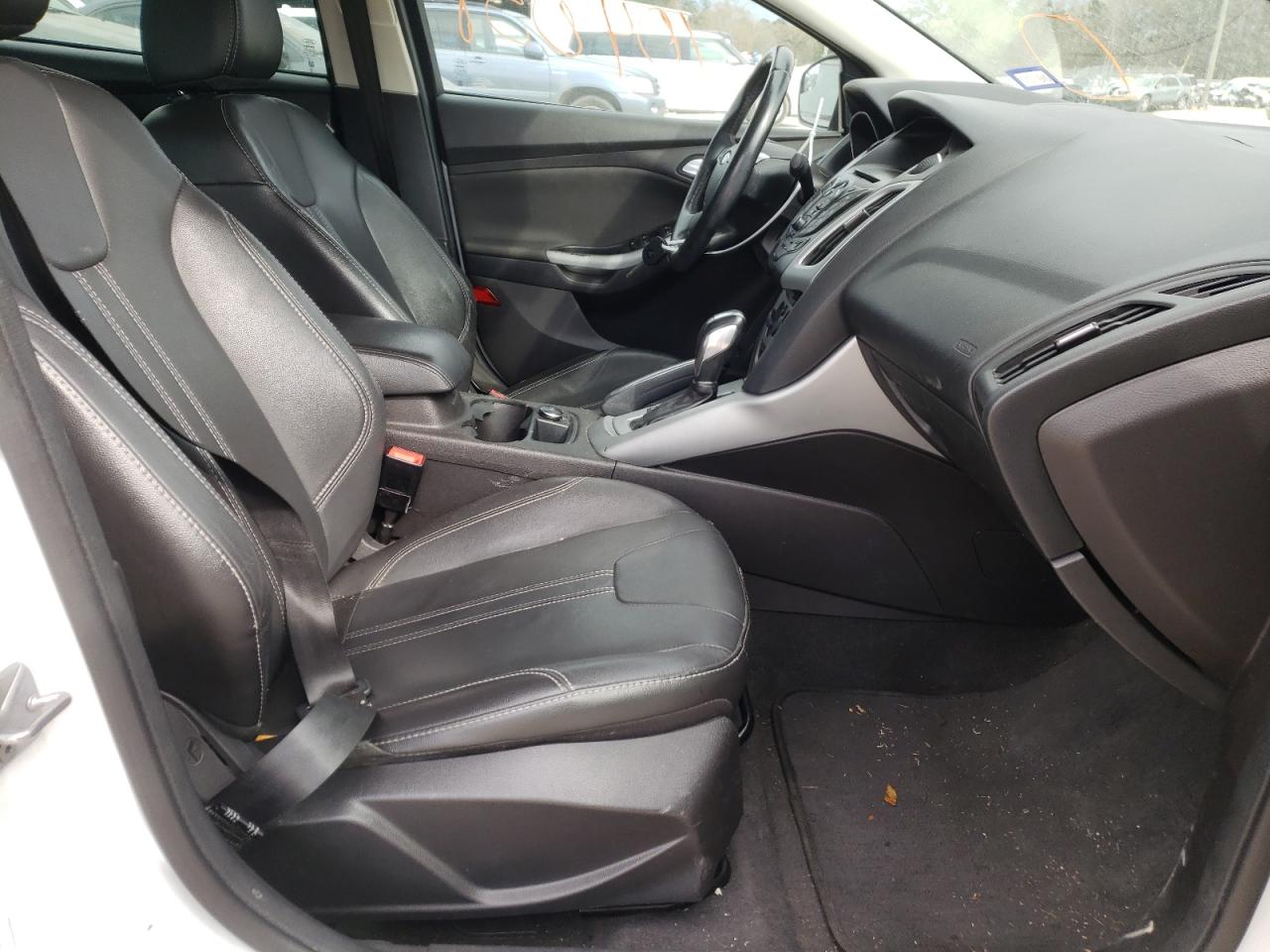 Photo 5 from auction – 2014 FORD FOCUS SE with VIN 1FADP3F26EL130190
