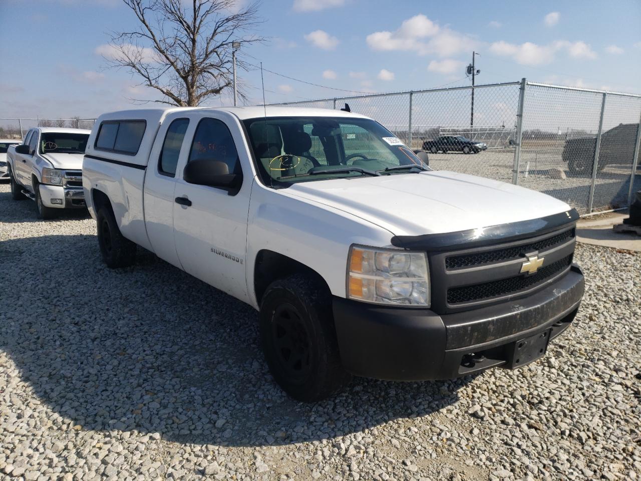 CHEVROLET SILVERADO 2008 with VIN 1GCEC19JX8E142370 - Photo from auction
