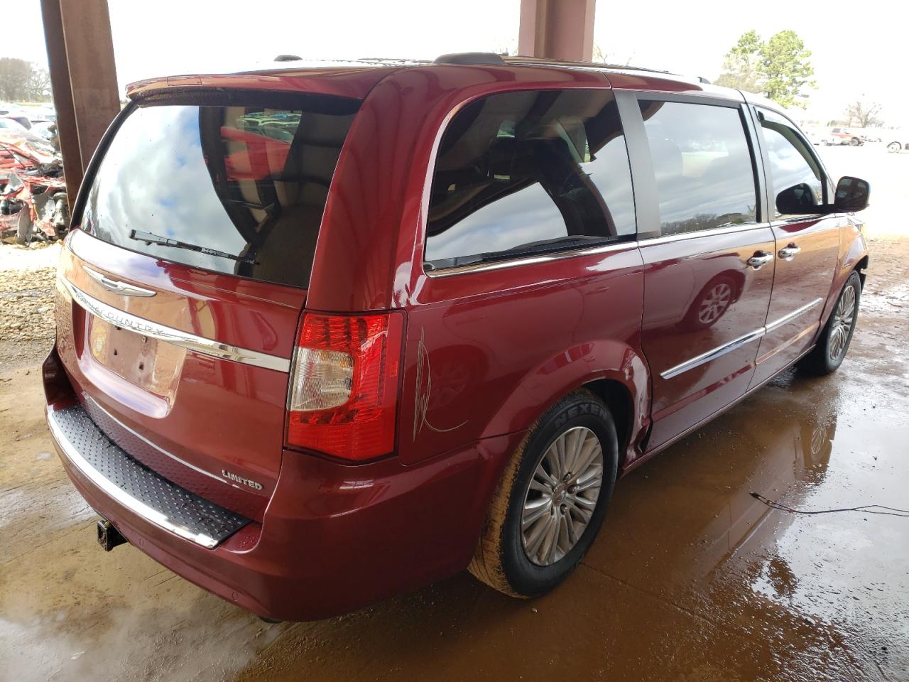 Photo 4 from auction – 2012 CHRYSLER TOWN & COU with VIN 2C4RC1GG0CR369412