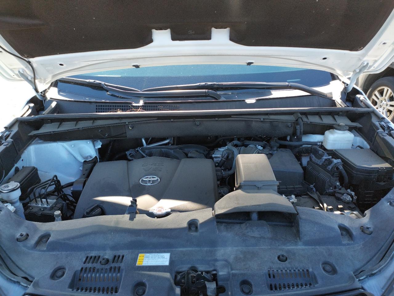 Photo 7 from auction – 2019 TOYOTA HIGHLANDER with VIN 5TDJZRFH0KS626398
