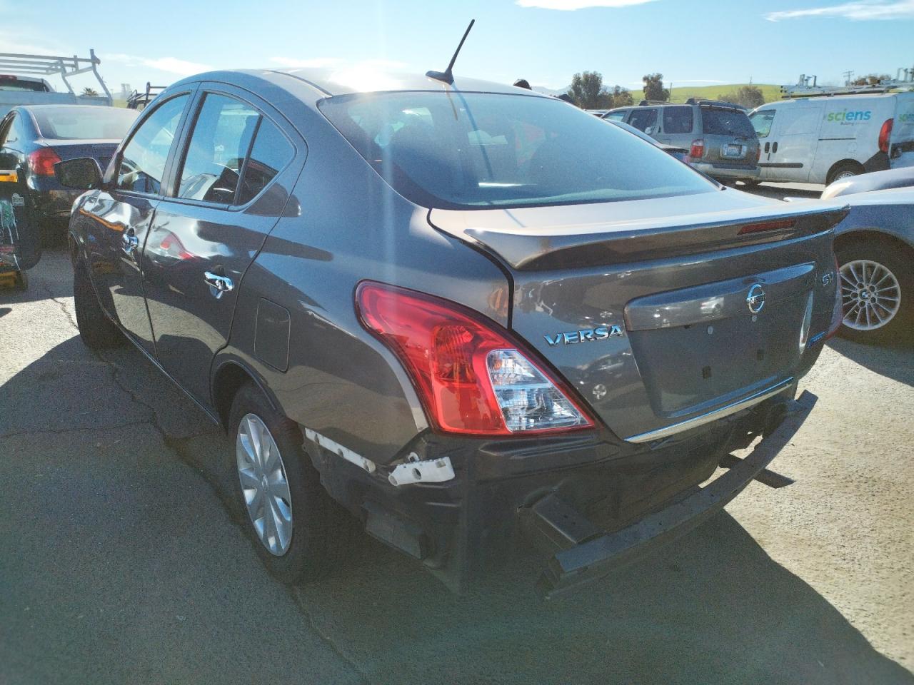 Photo 3 from auction – 2015 NISSAN VERSA S with VIN 3N1CN7AP1FL916655