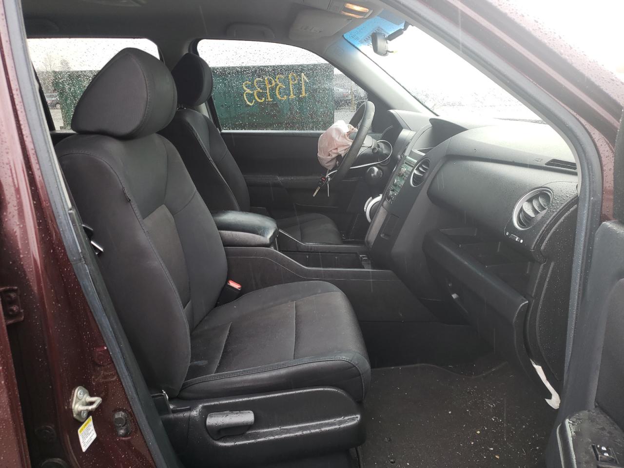 Photo 5 from auction – 2011 HONDA PILOT LX with VIN 5FNYF3H26BB001165