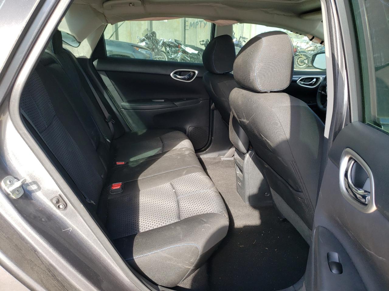 Photo 6 from auction – 2018 NISSAN SENTRA SR with VIN 3N1CB7AP9JY211624