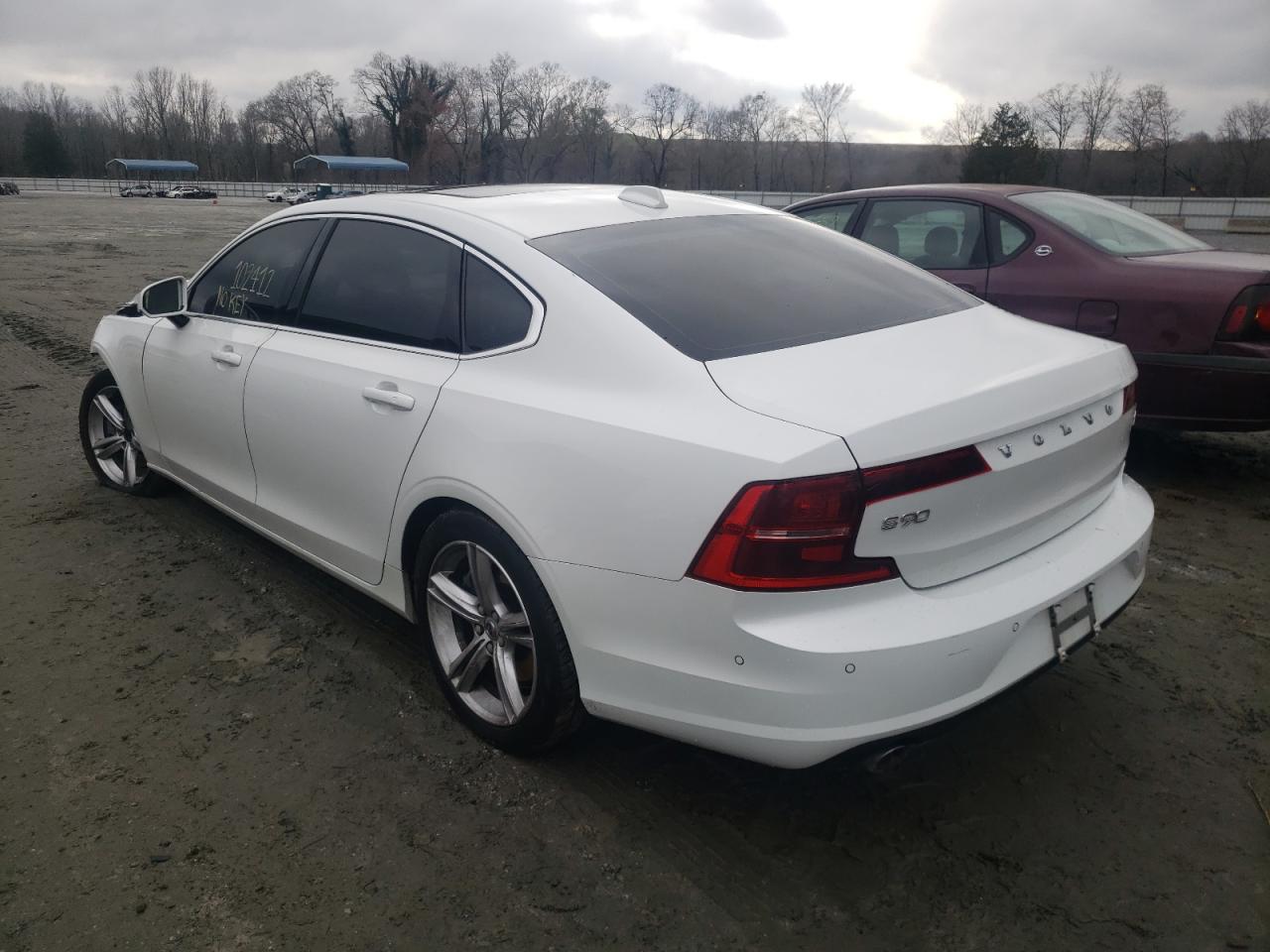 Photo 3 from auction – 2018 VOLVO S90 T5 MOM with VIN LVY982AK2JP030002