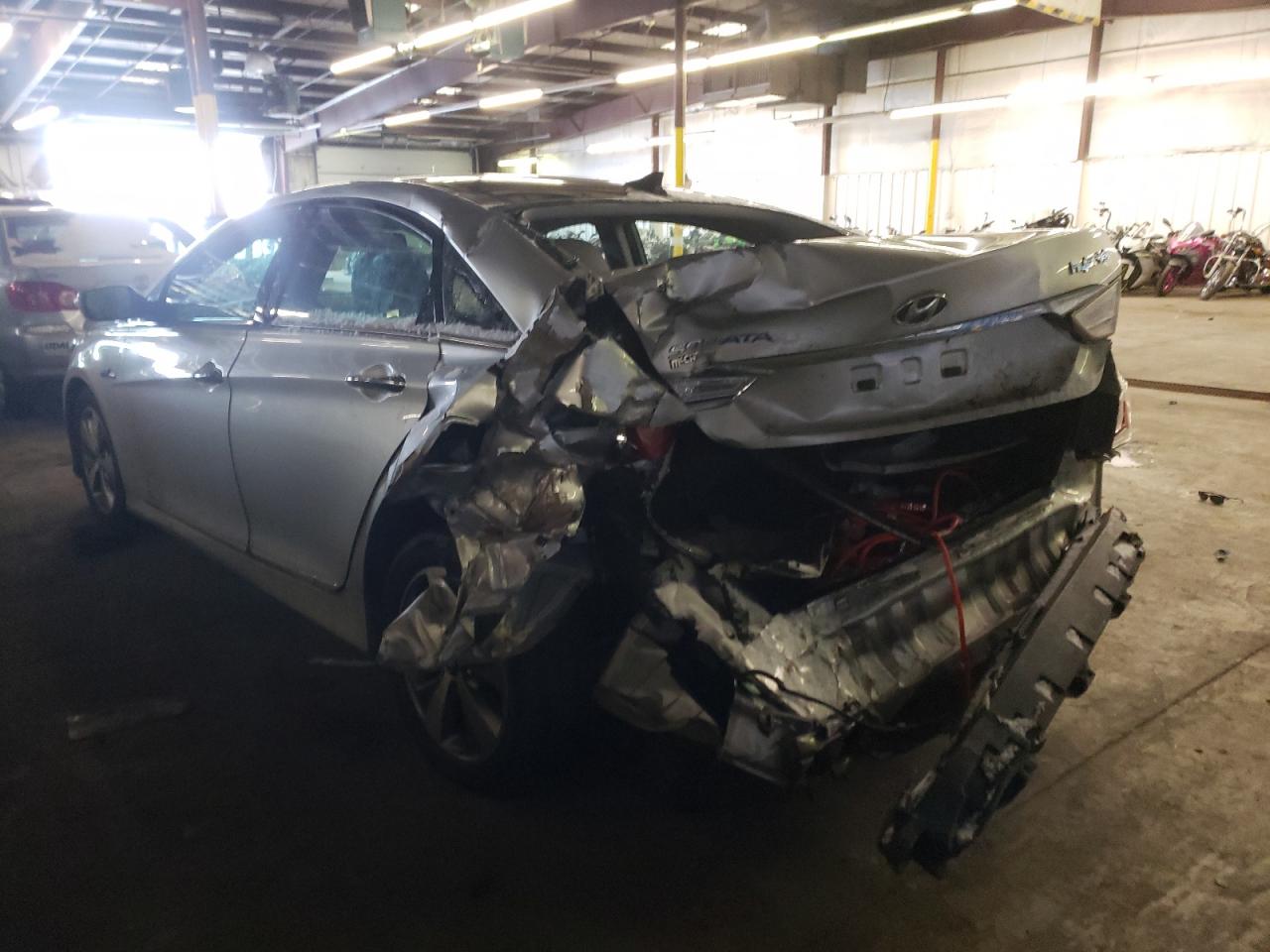 Photo 3 from auction – 2012 HYUNDAI SONATA HYB with VIN KMHEC4A48CA045025