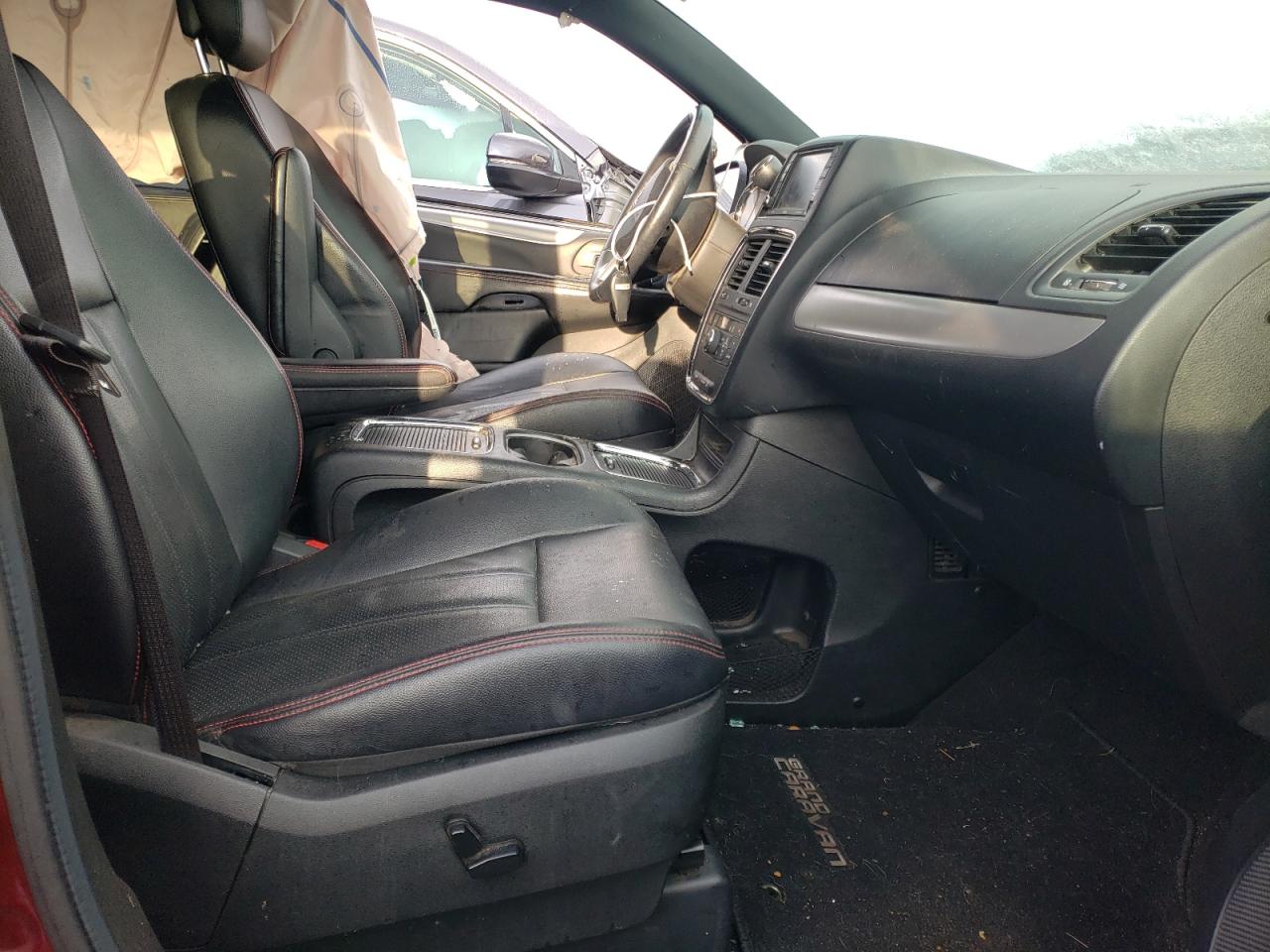 Photo 5 from auction – 2017 DODGE GRAND CARA with VIN 2C4RDGEG5HR663382