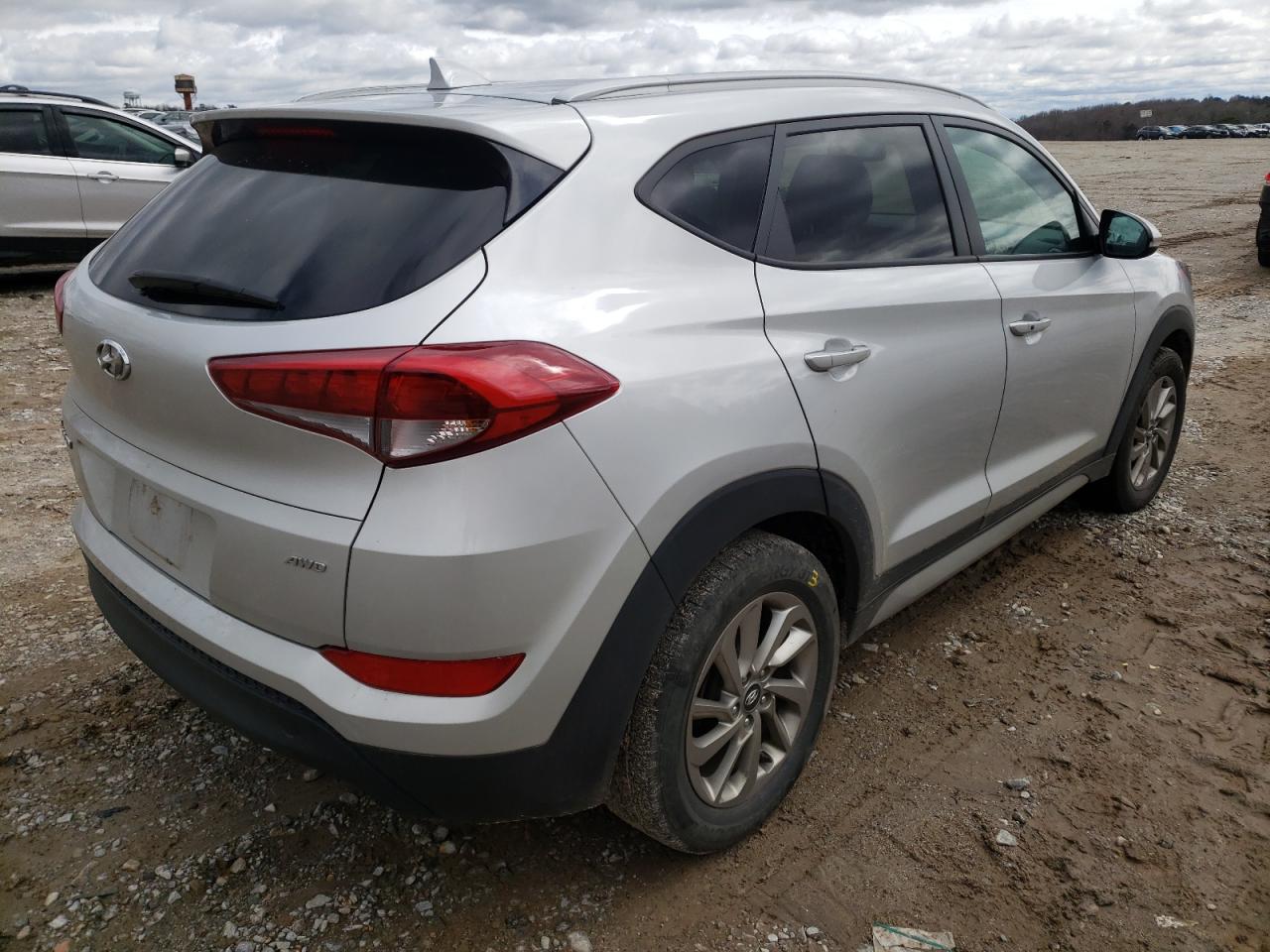 Photo 4 from auction – 2017 HYUNDAI TUCSON LIM with VIN KM8J3CA48HU436867