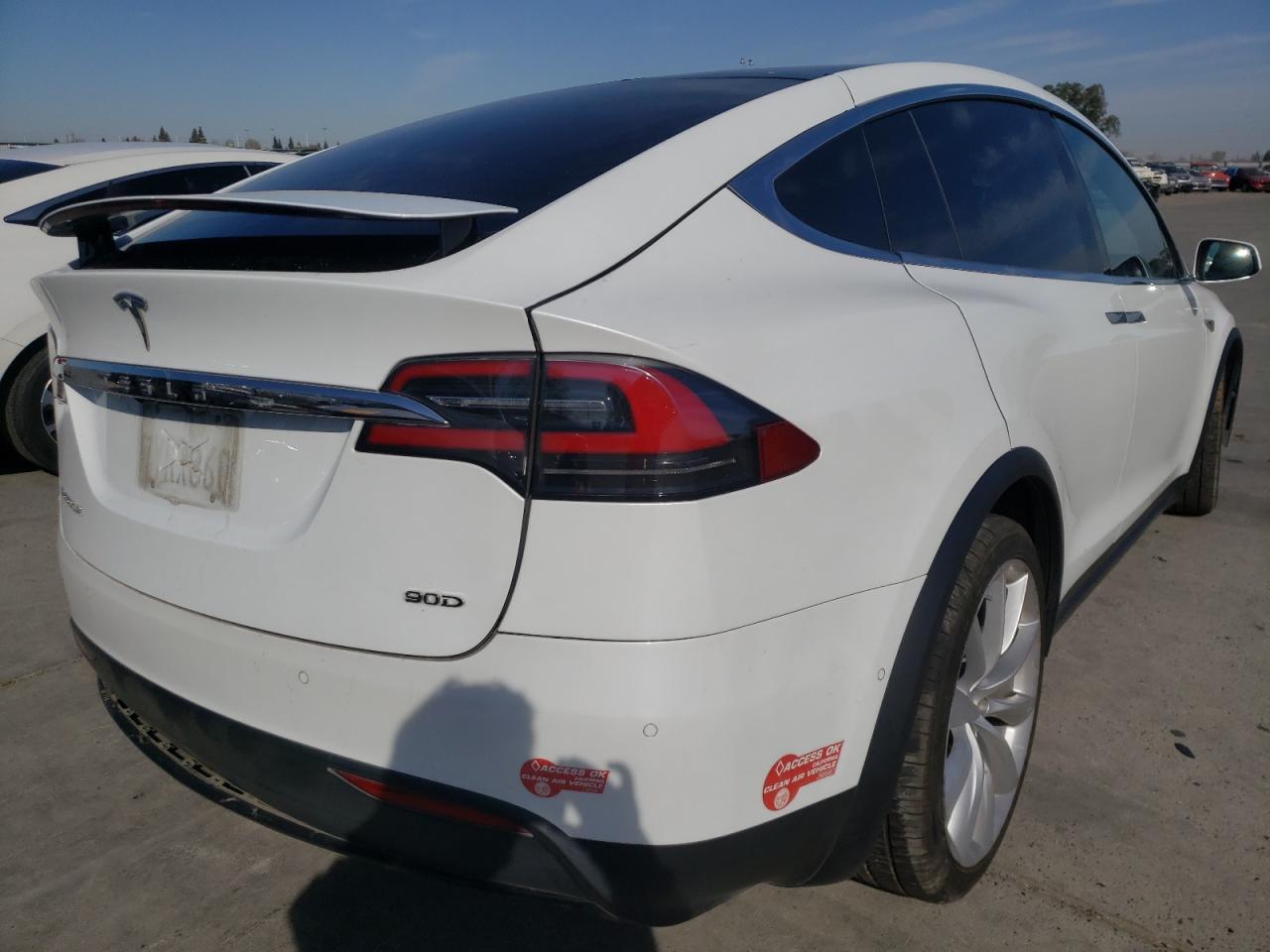 Photo 4 from auction – 2016 TESLA MODEL X with VIN 5YJXCBE27GF021273