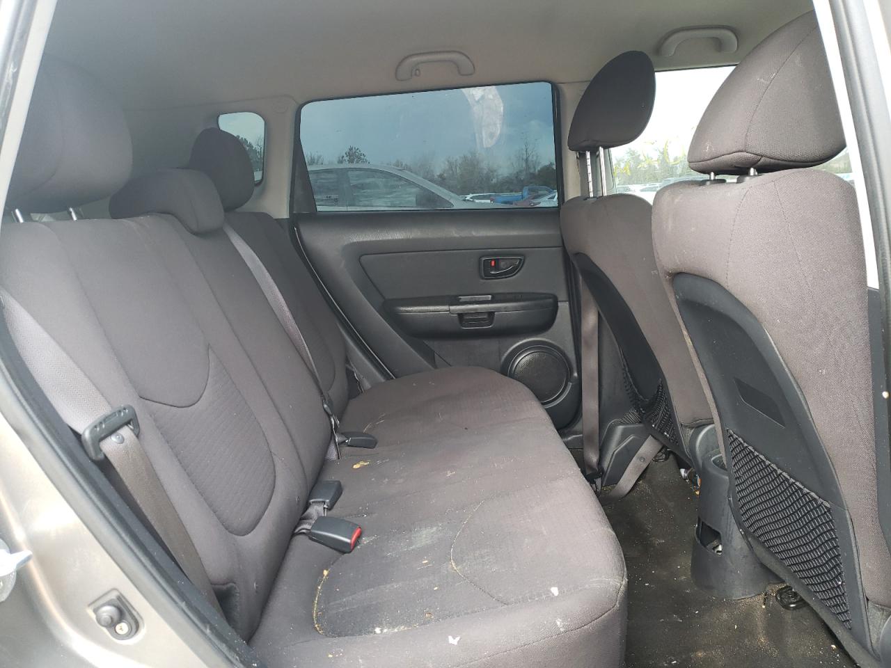 Photo 6 from auction – 2013 KIA SOUL with VIN KNDJT2A57D7601386