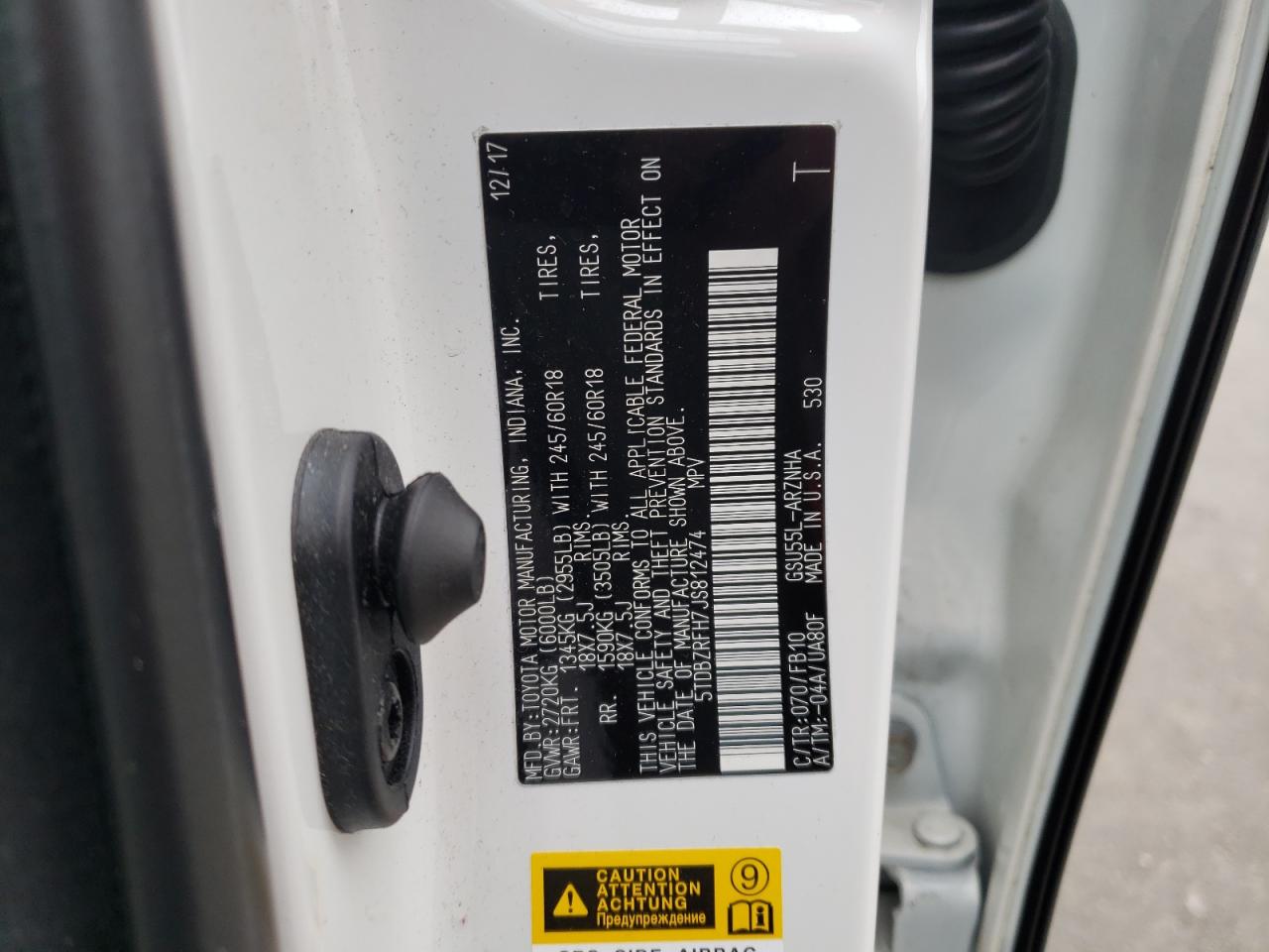 Photo 10 from auction – 2018 TOYOTA HIGHLANDER with VIN 5TDBZRFH7JS812474