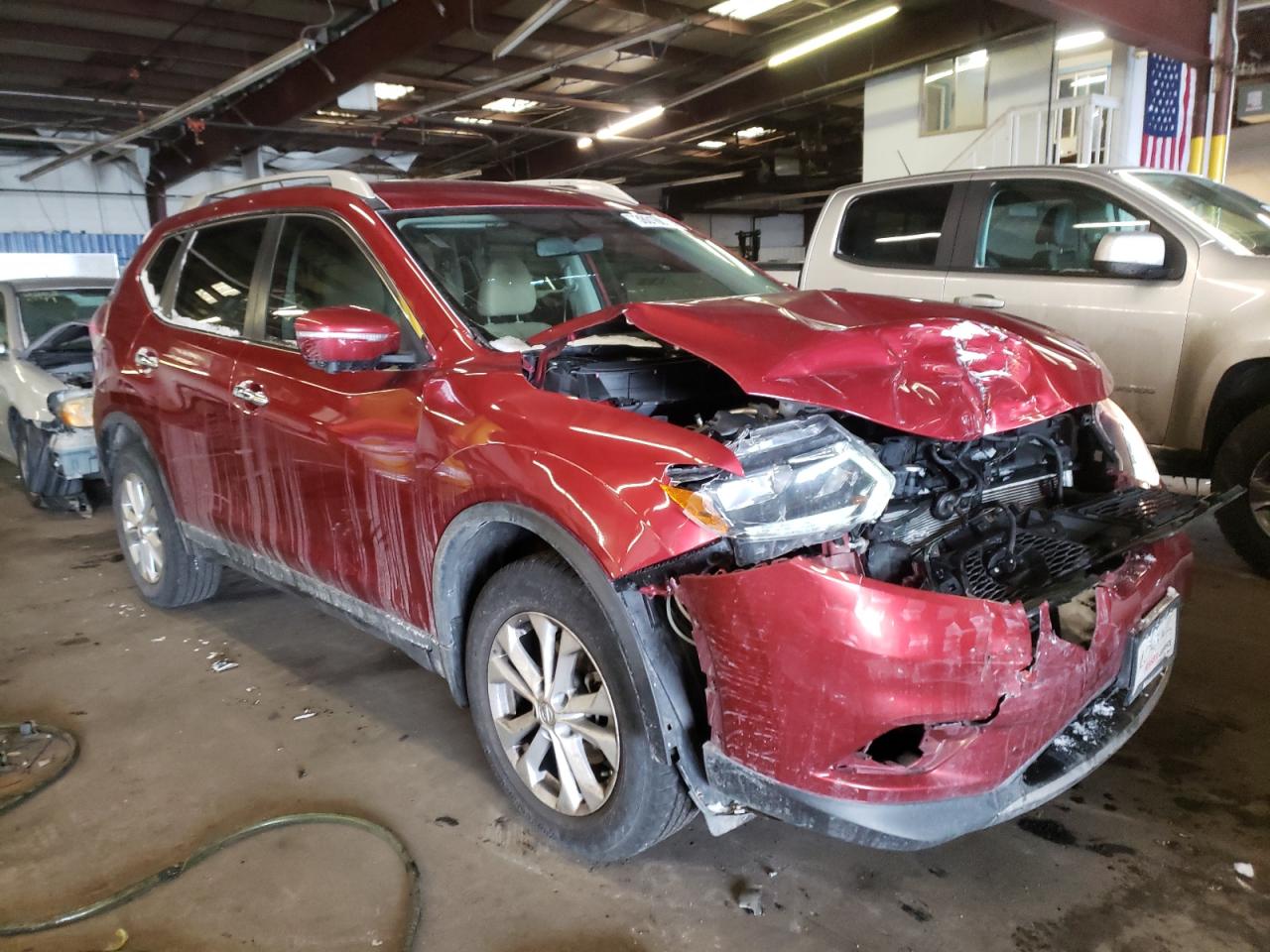 NISSAN ROGUE S 2015 with VIN KNMAT2MV2FP592482 - Photo from auction