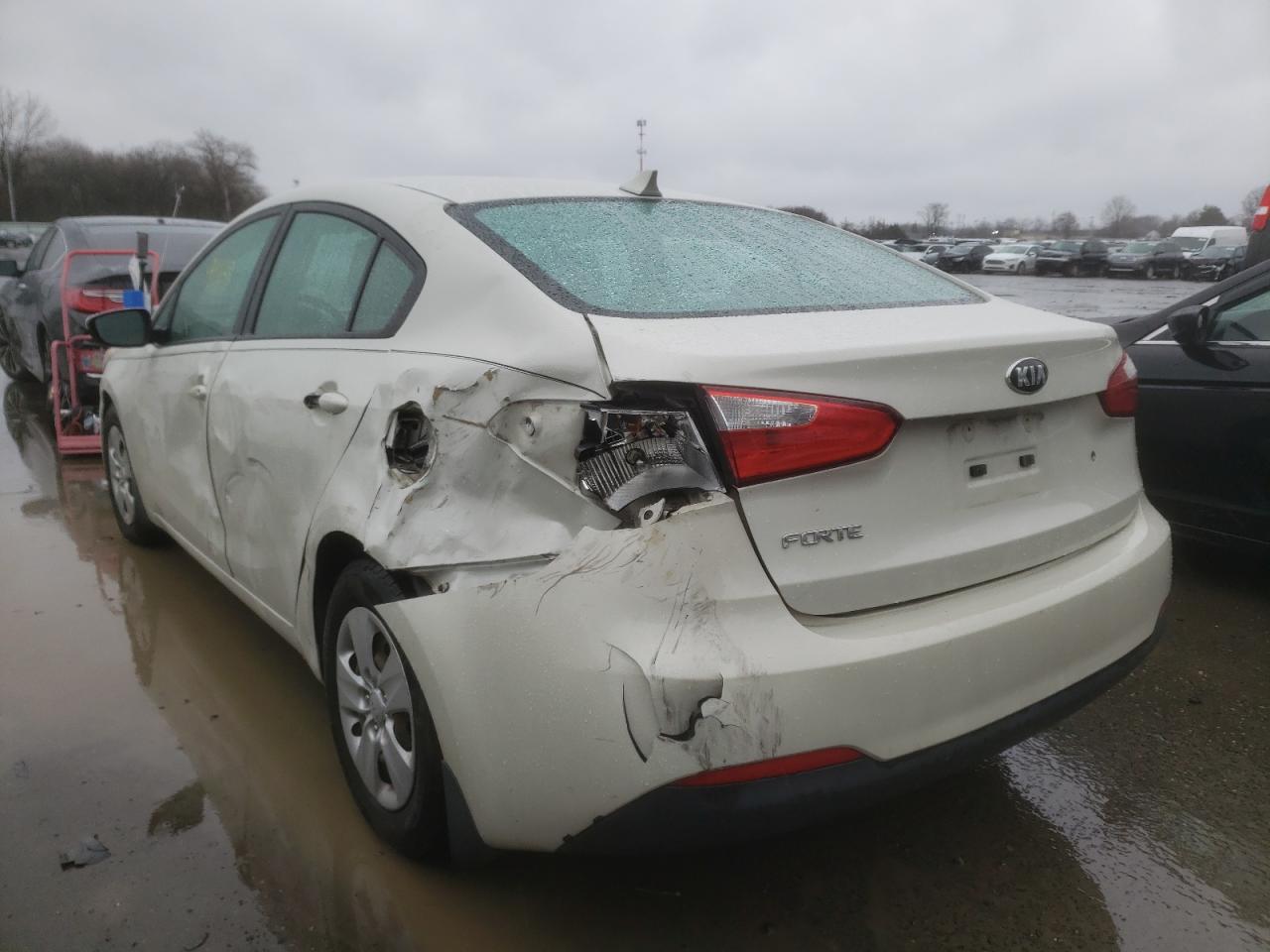 Photo 3 from auction – 2015 KIA FORTE LX with VIN KNAFK4A64F5332238