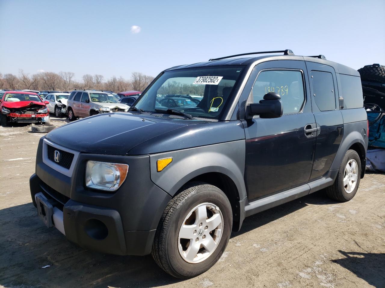 Photo 2 from auction – 2005 HONDA ELEMENT EX with VIN 5J6YH286X5L006677