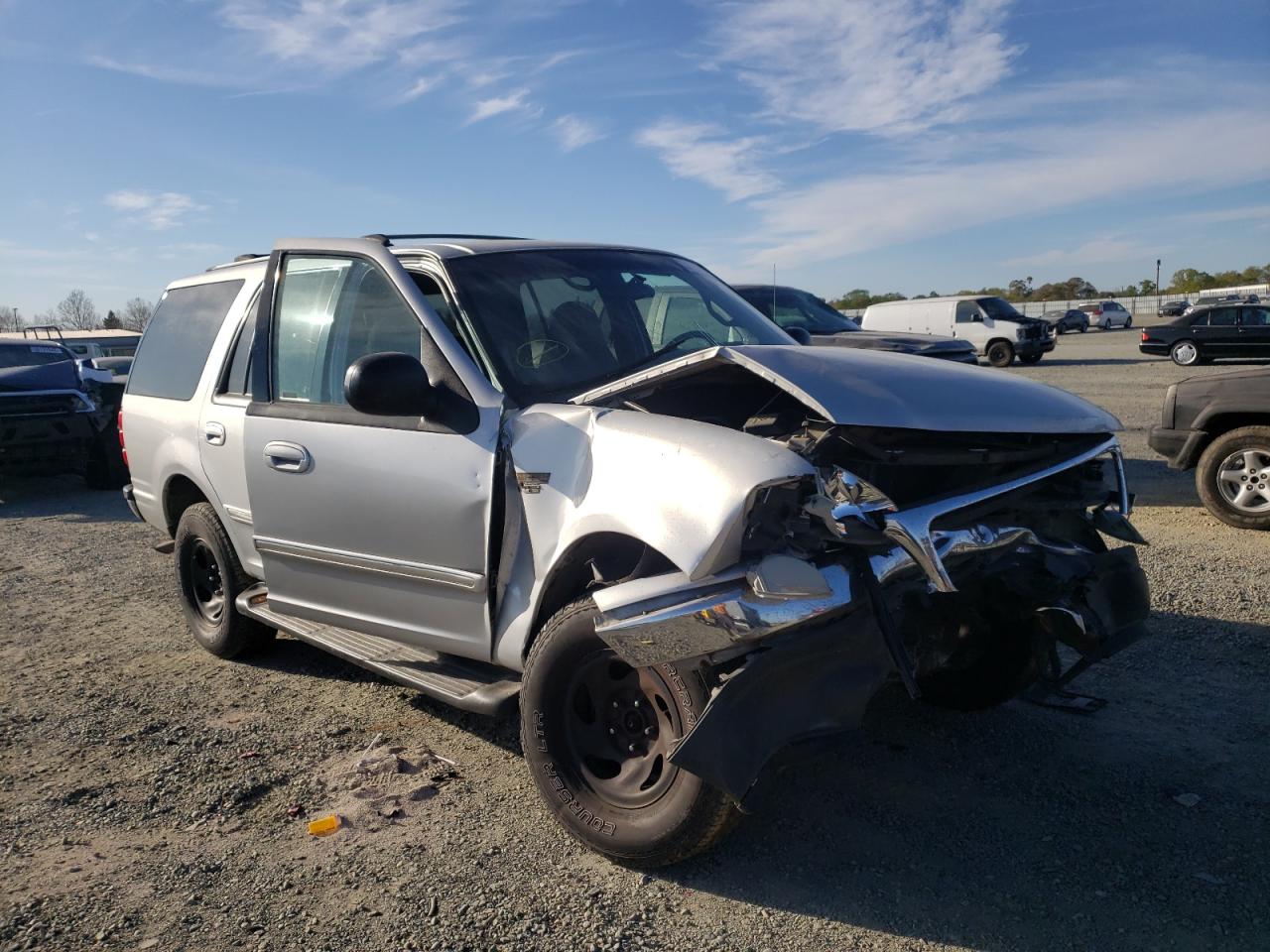 FORD EXPEDITION 2000 with VIN 1FMPU16L4YLA02141 - Photo from auction
