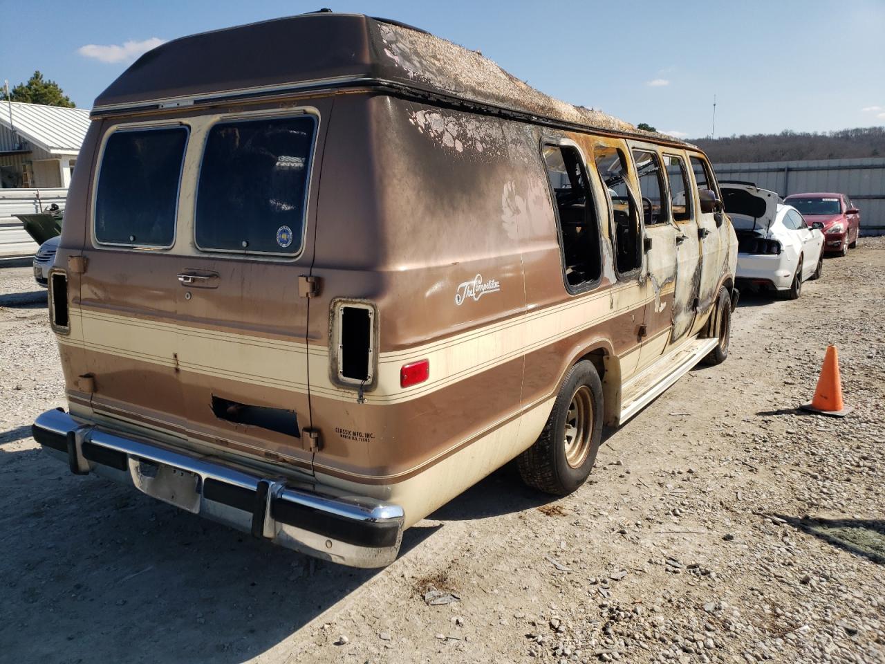 Photo 4 from auction – 1986 DODGE RAM VAN B2 with VIN 2B7HB23T0GK532422