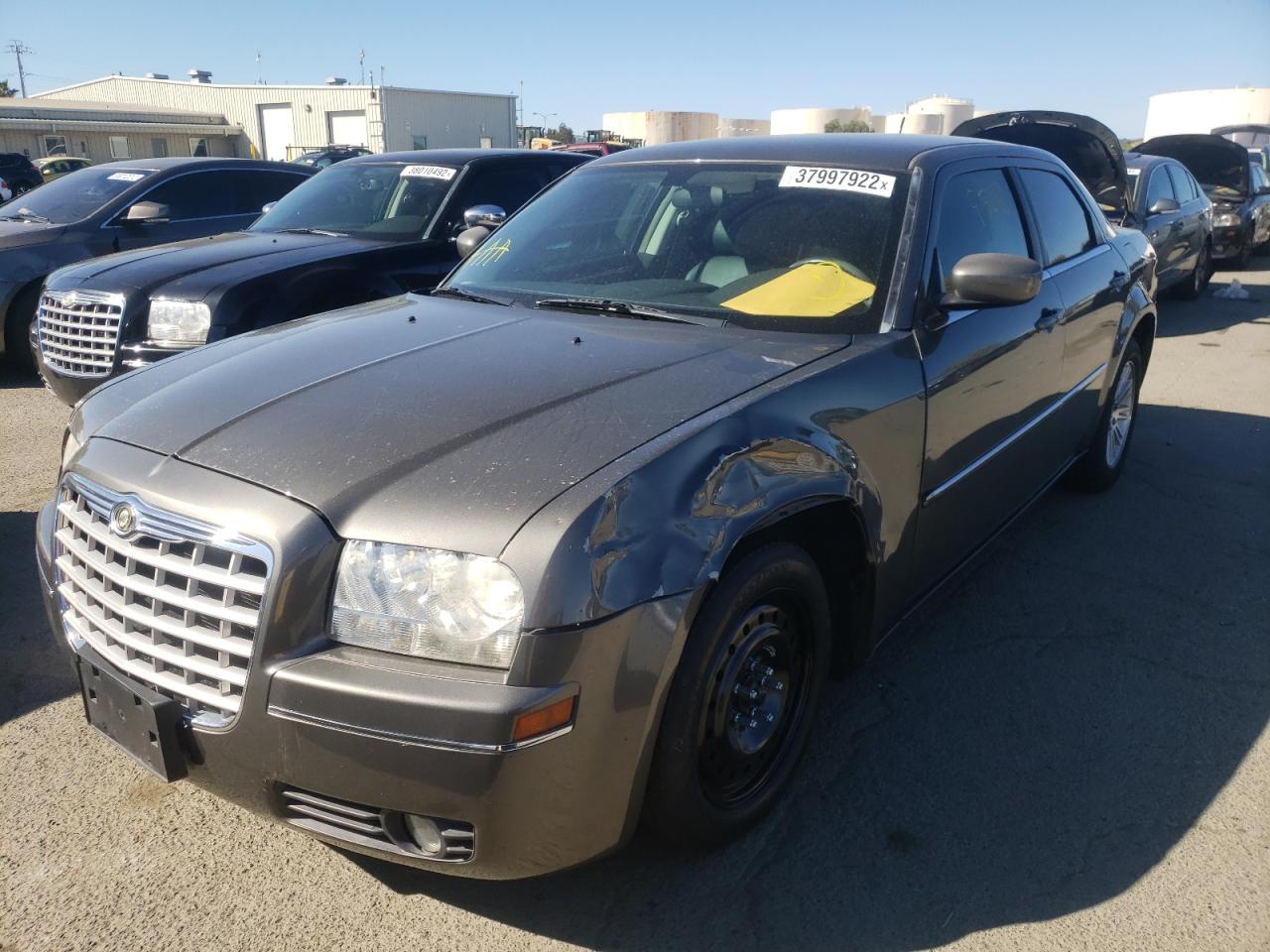 Photo 2 from auction – 2008 CHRYSLER 300 TOURIN with VIN 2C3KA53G68H132736