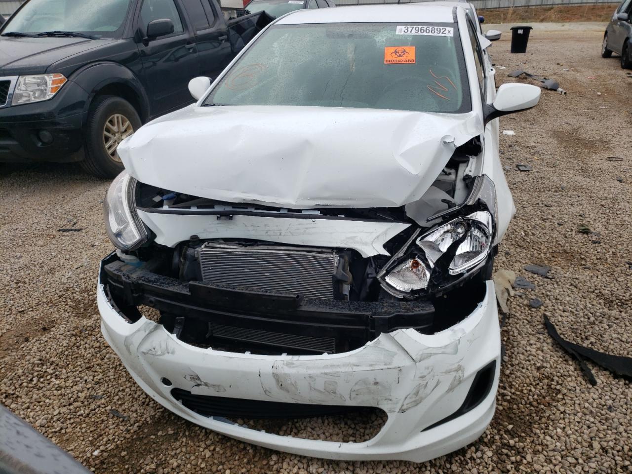 Photo 7 from auction – 2017 HYUNDAI ACCENT SE with VIN KMHCT4AE4HU279121