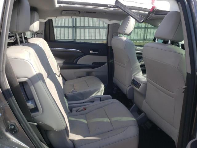 Photo 6 from auction – 2018 TOYOTA HIGHLANDER with VIN 5TDDGRFHXJS048215