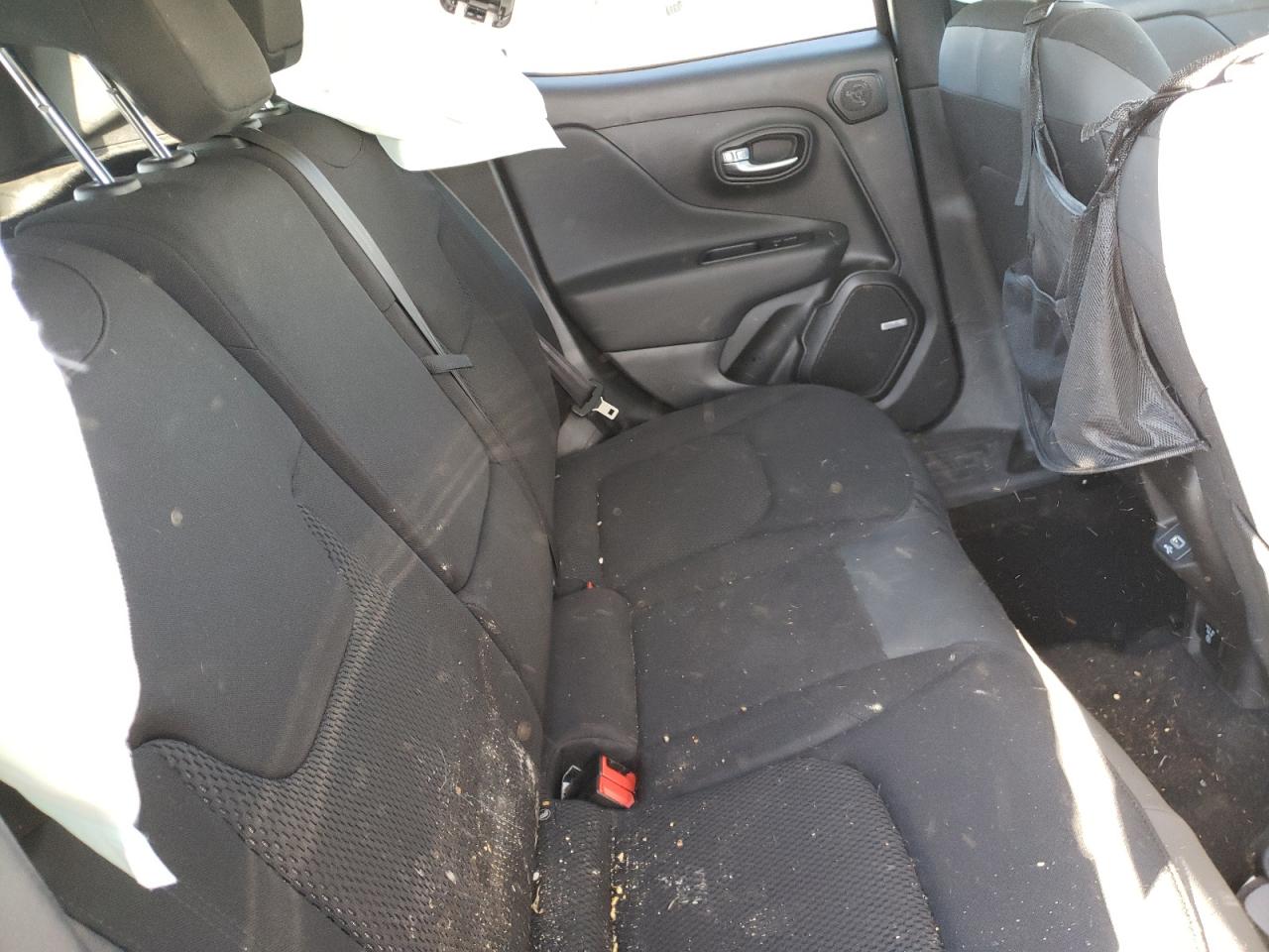 Photo 6 from auction – 2020 JEEP RENEGADE S with VIN ZACNJBBB3LPL26612
