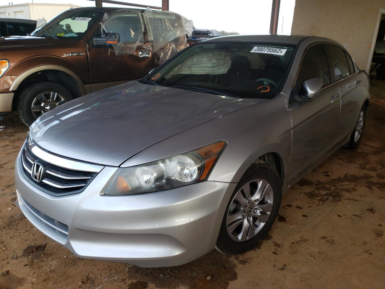 Photo 2 from auction – 2012 HONDA ACCORD LXP with VIN 1HGCP2F40CA217448