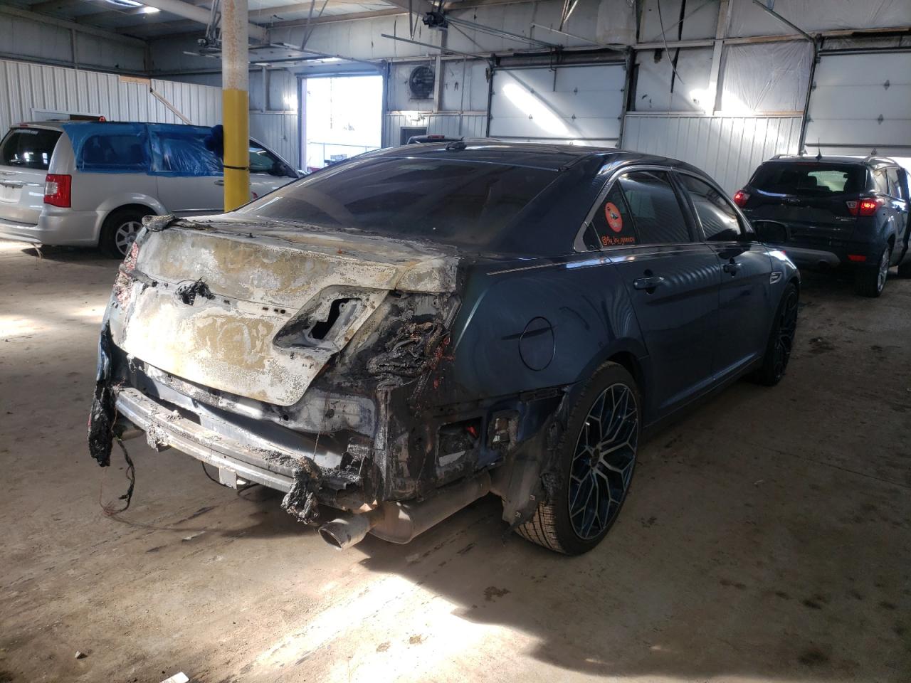 Photo 4 from auction – 2018 FORD TAURUS LIM with VIN 1FAHP2J84JG113382