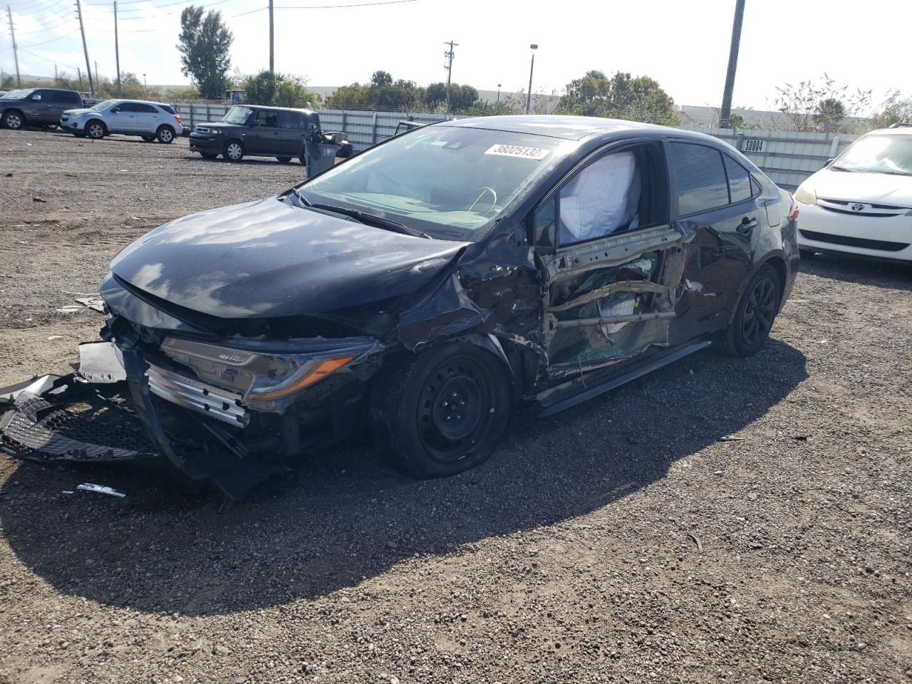 Photo 2 from auction – 2020 TOYOTA COROLLA LE with VIN 5YFEPRAE9LP094258