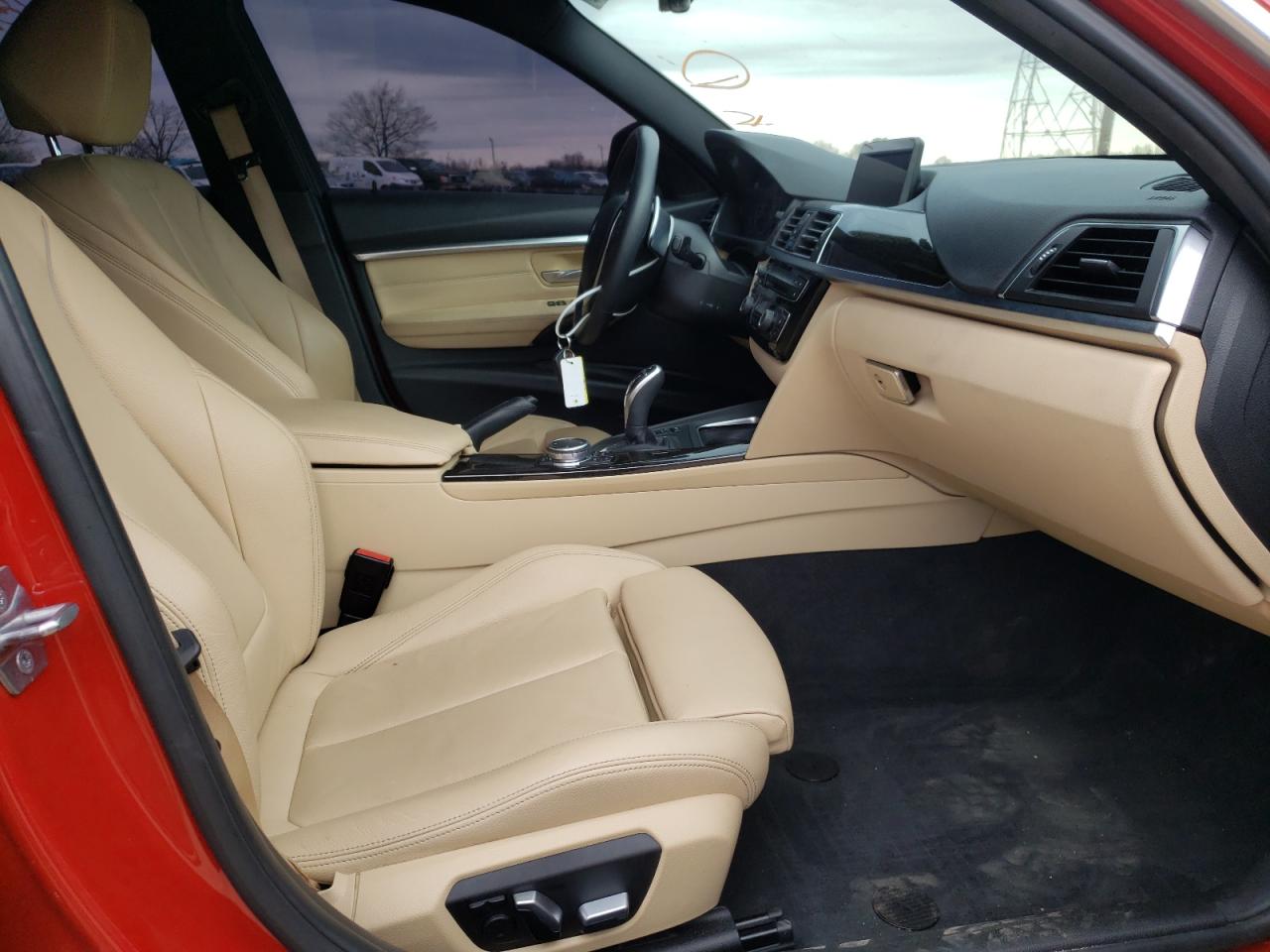 Photo 5 from auction – 2017 BMW 330 XI with VIN WBA8D9G51HNU59787