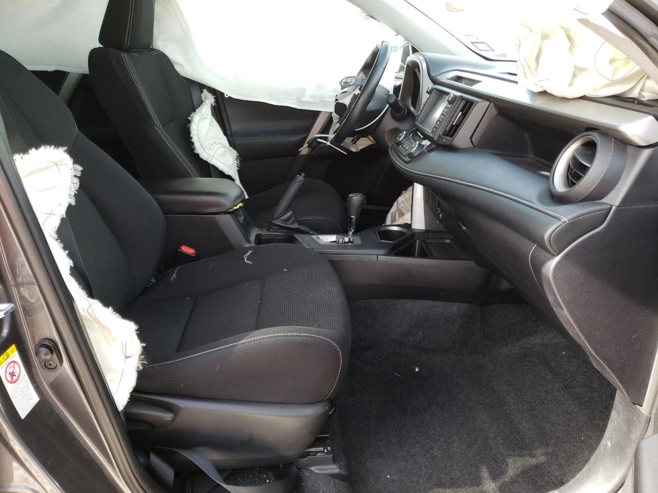 Photo 5 from auction – 2016 TOYOTA RAV4 XLE with VIN 2T3WFREV2GW280222