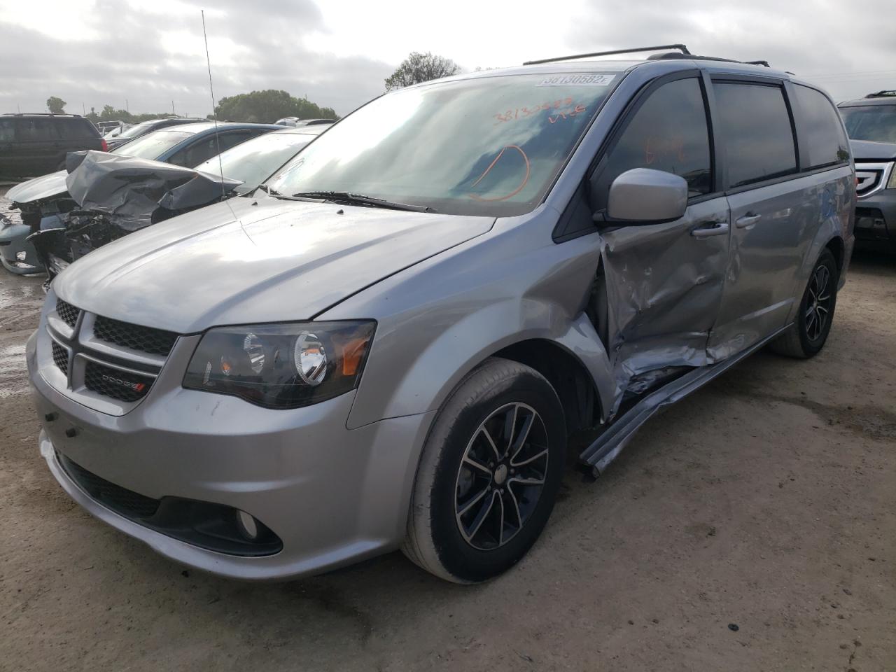 Photo 2 from auction – 2018 DODGE GRAND CARA with VIN 2C4RDGEGXJR327720