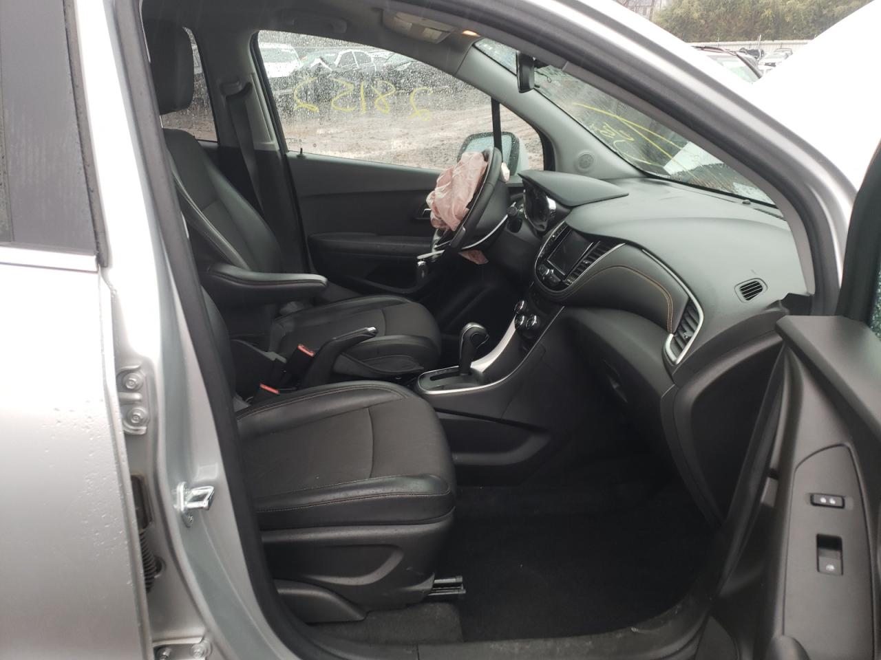 Photo 5 from auction – 2020 CHEVROLET TRAX 1LT with VIN KL7CJPSB1LB022919