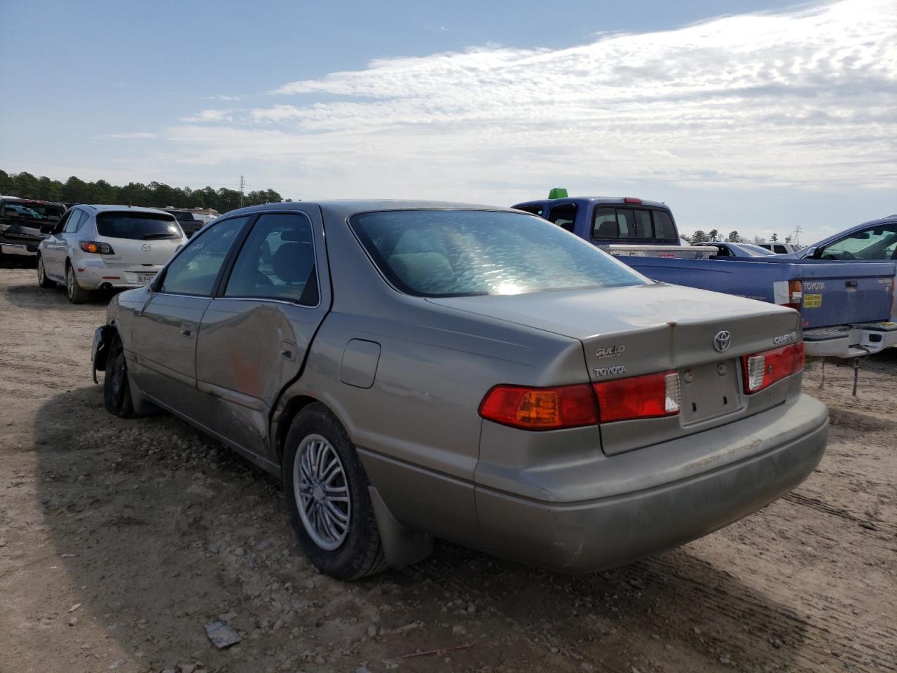 Photo 3 from auction – 2001 TOYOTA CAMRY CE with VIN JT2BG22K810597374
