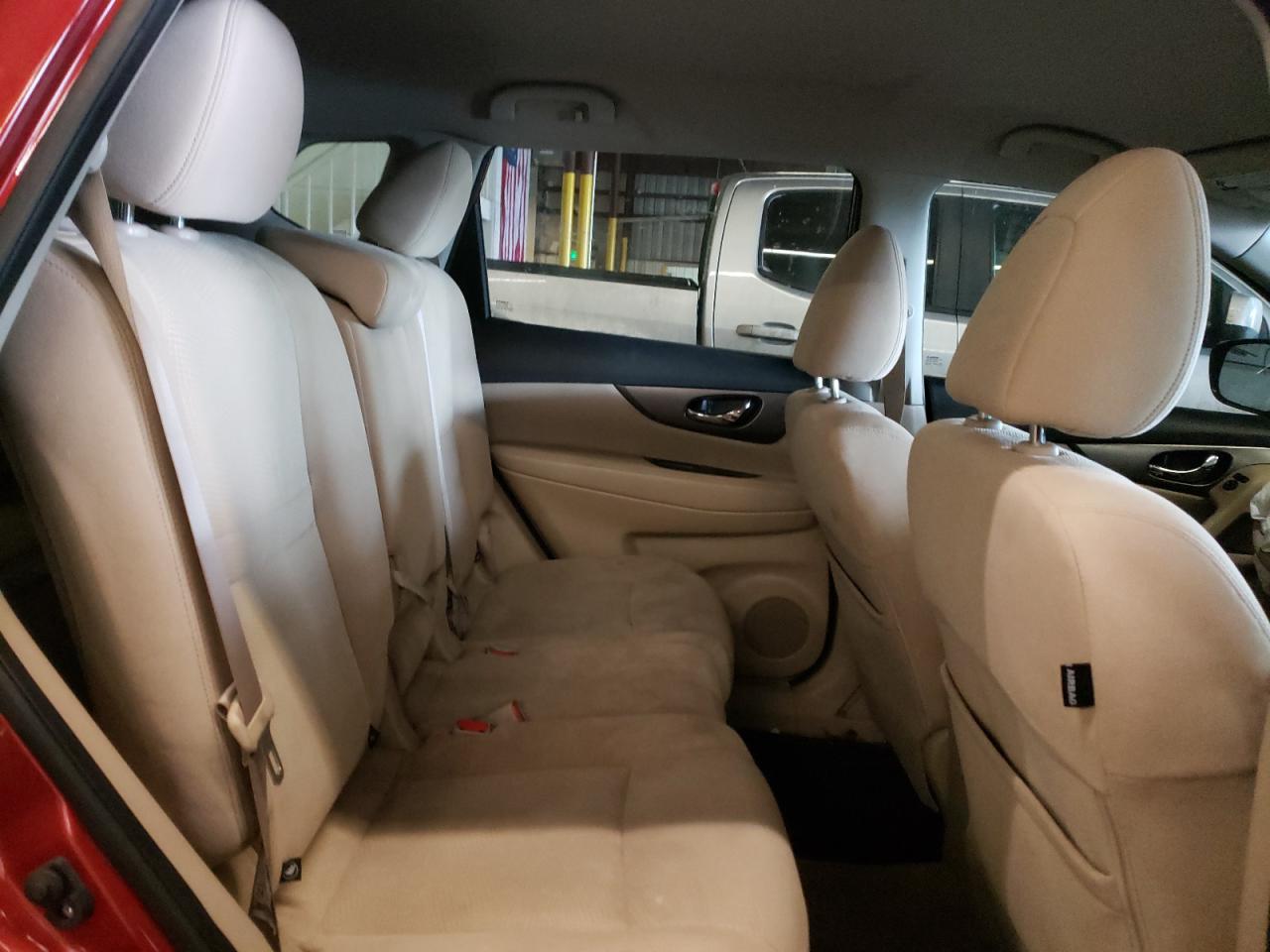 Photo 6 from auction – 2015 NISSAN ROGUE S with VIN KNMAT2MV2FP592482