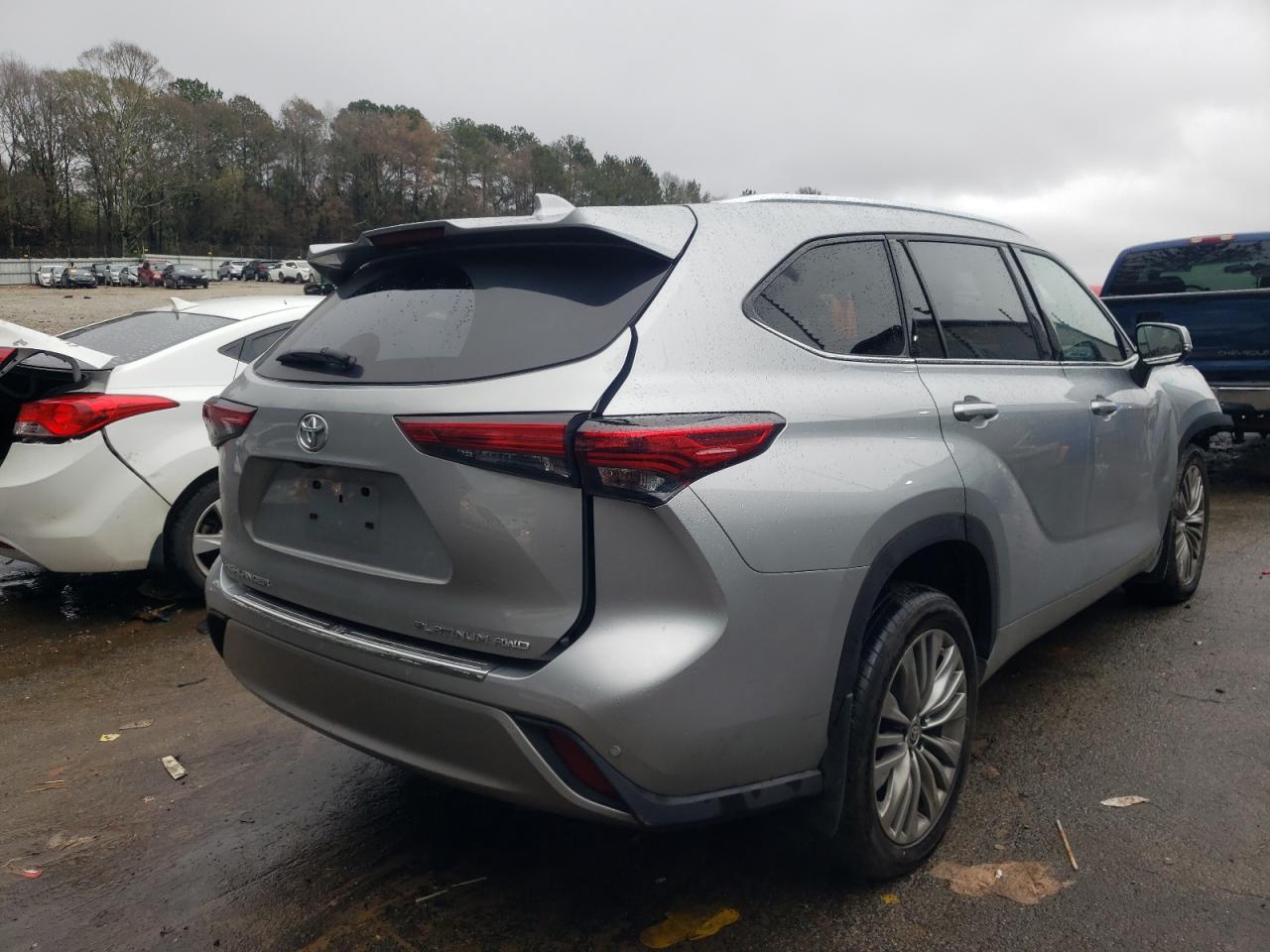 Photo 4 from auction – 2021 TOYOTA HIGHLANDER with VIN 5TDFZRBH9MS091599