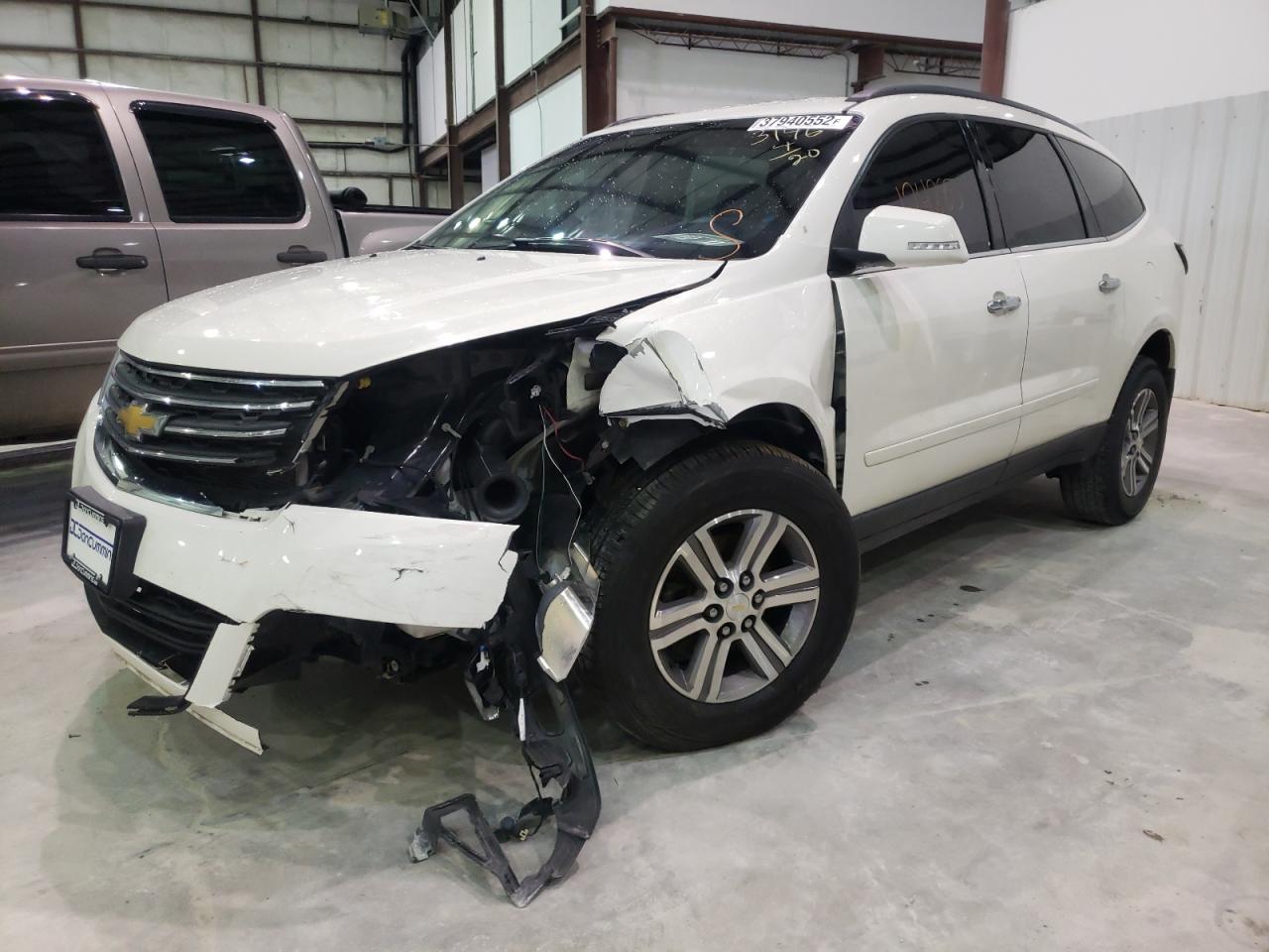 Photo 2 from auction – 2015 CHEVROLET TRAVERSE L with VIN 1GNKRGKD9FJ133146