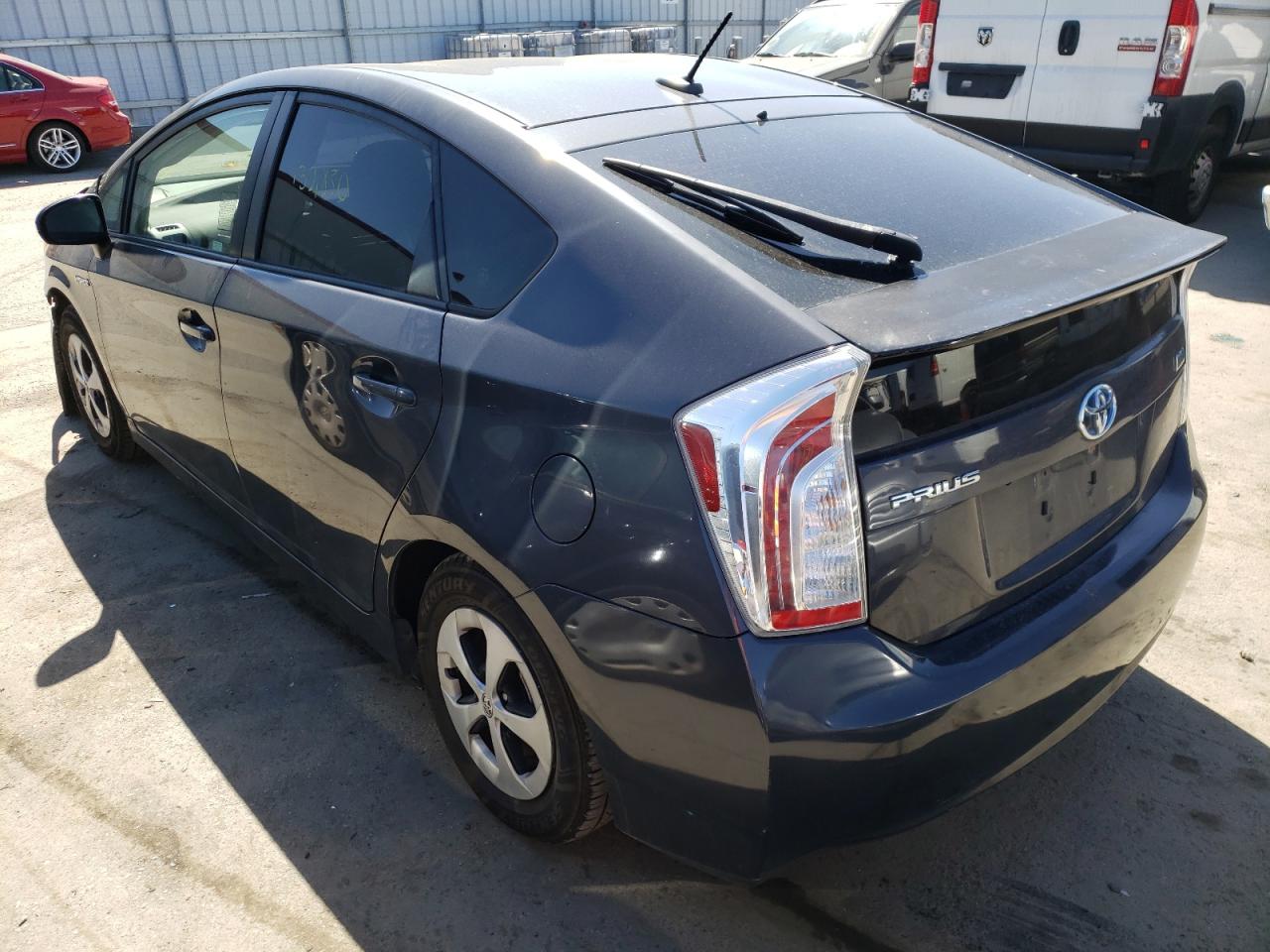 Photo 3 from auction – 2013 TOYOTA PRIUS with VIN JTDKN3DU7D1647990