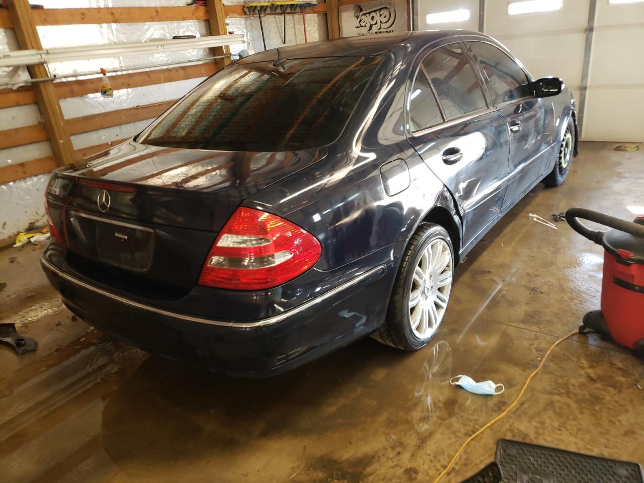 Photo 4 from auction – 2005 MERCEDES-BENZ E 320 with VIN WDBUF65J45A657629