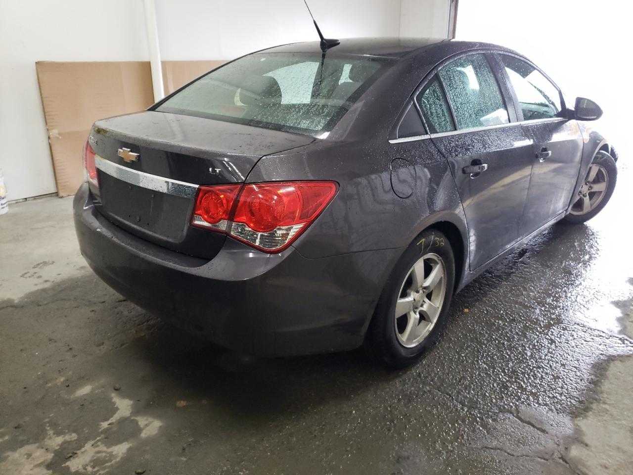 Photo 4 from auction – 2014 CHEVROLET CRUZE LT with VIN 1G1PC5SB2E7129091