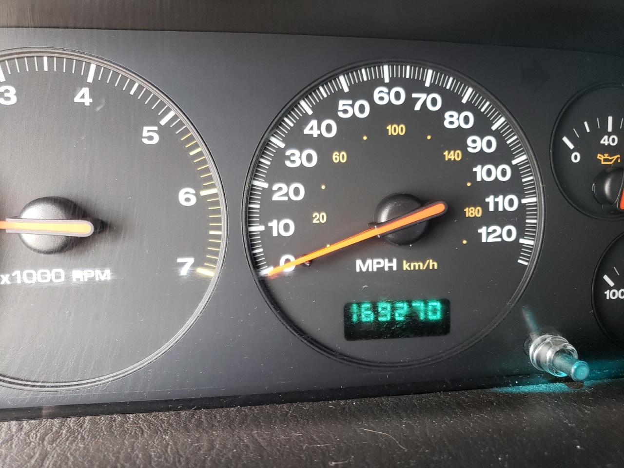 Photo 8 from auction – 2000 JEEP GRAND CHER with VIN 1J4GW48S2YC238706