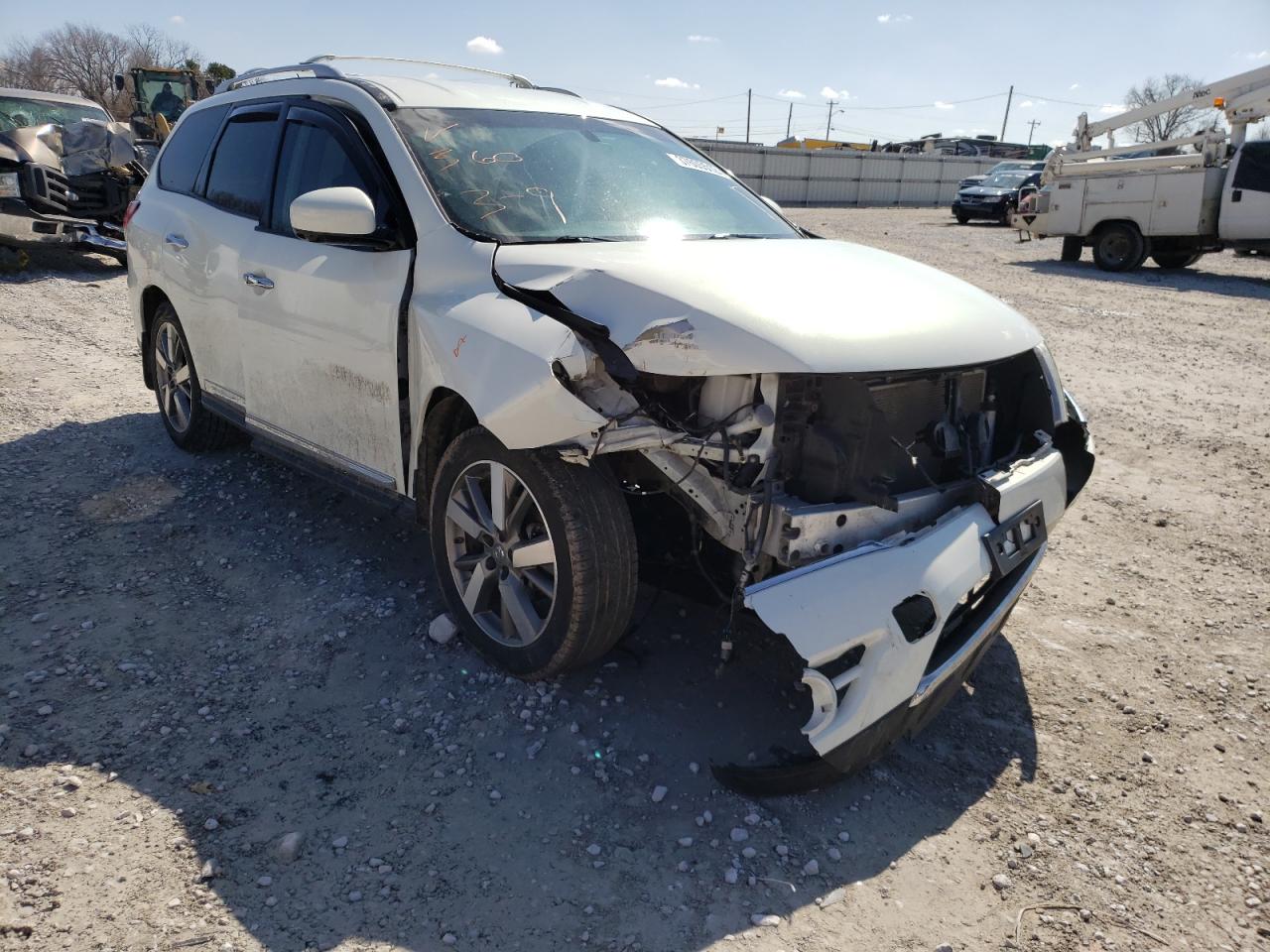 NISSAN PATHFINDER 2014 with VIN 5N1AR2MM2EC732893 - Photo from auction