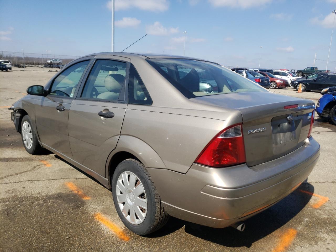 Photo 3 from auction – 2005 FORD FOCUS ZX4 with VIN 1FAFP34N05W310382