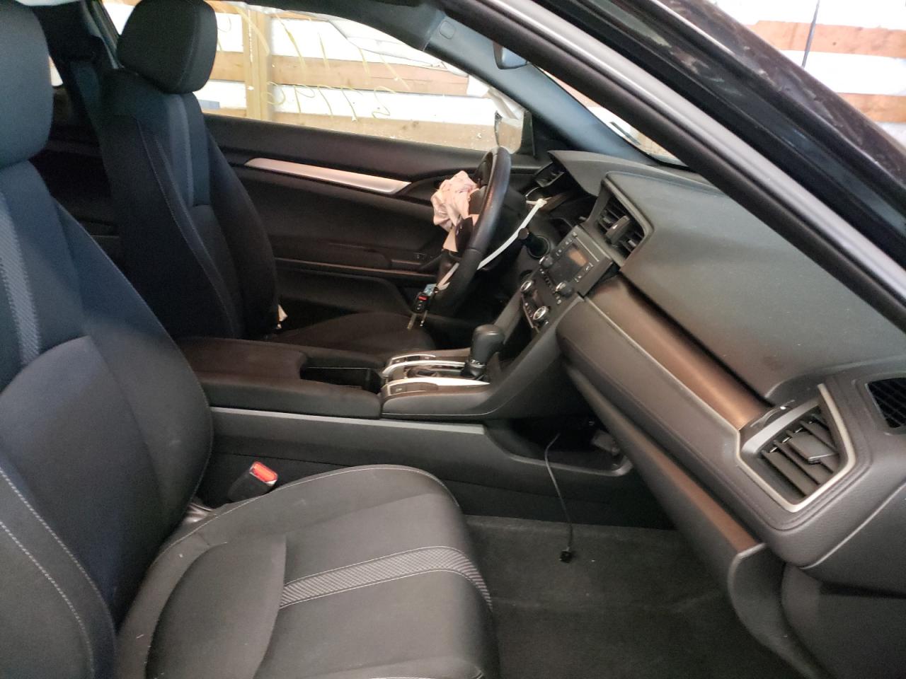 Photo 5 from auction – 2019 HONDA CIVIC LX with VIN 2HGFC4B61KH303038