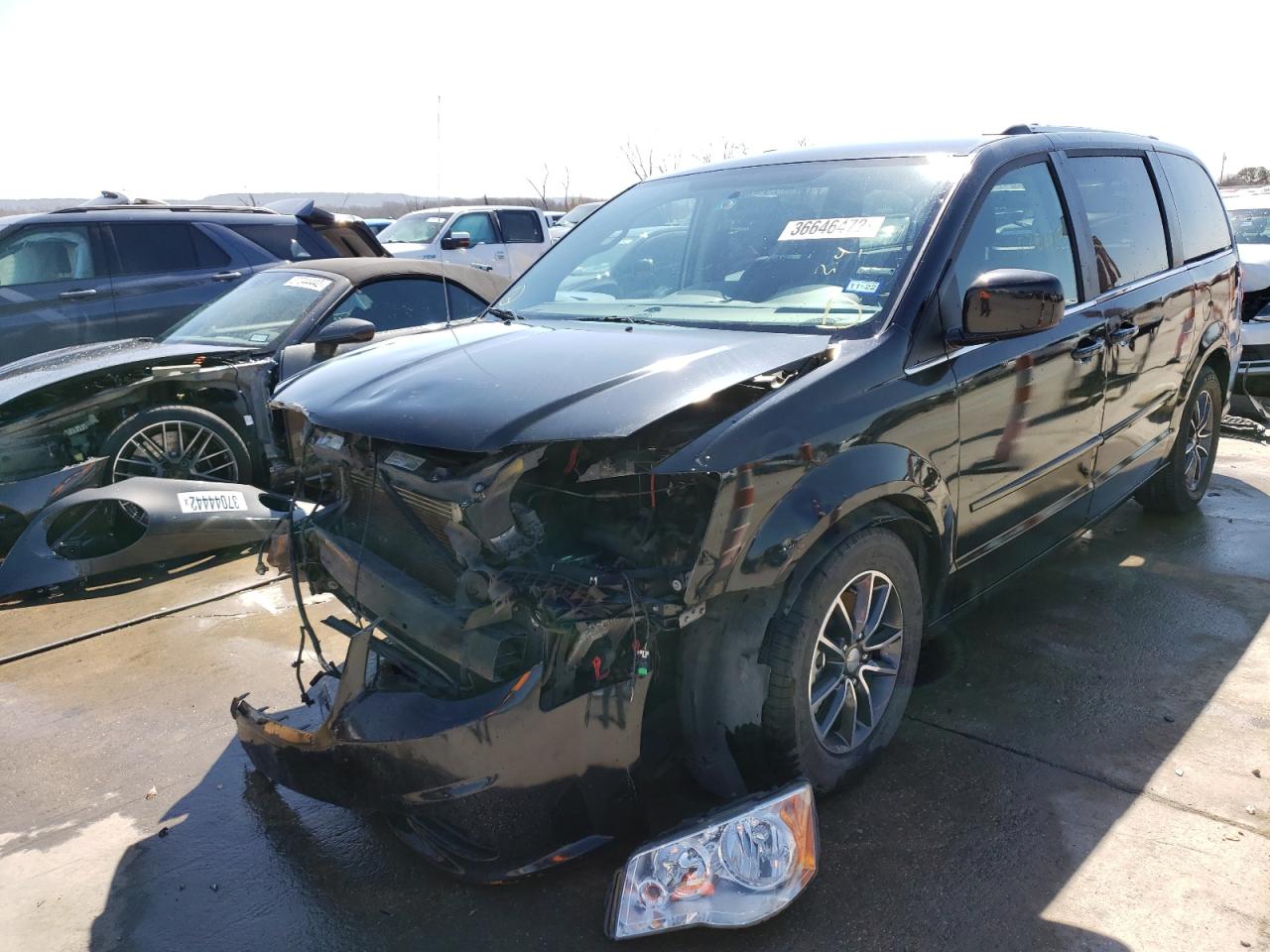 Photo 2 from auction – 2017 DODGE GRAND CARA with VIN 2C4RDGCG4HR661559
