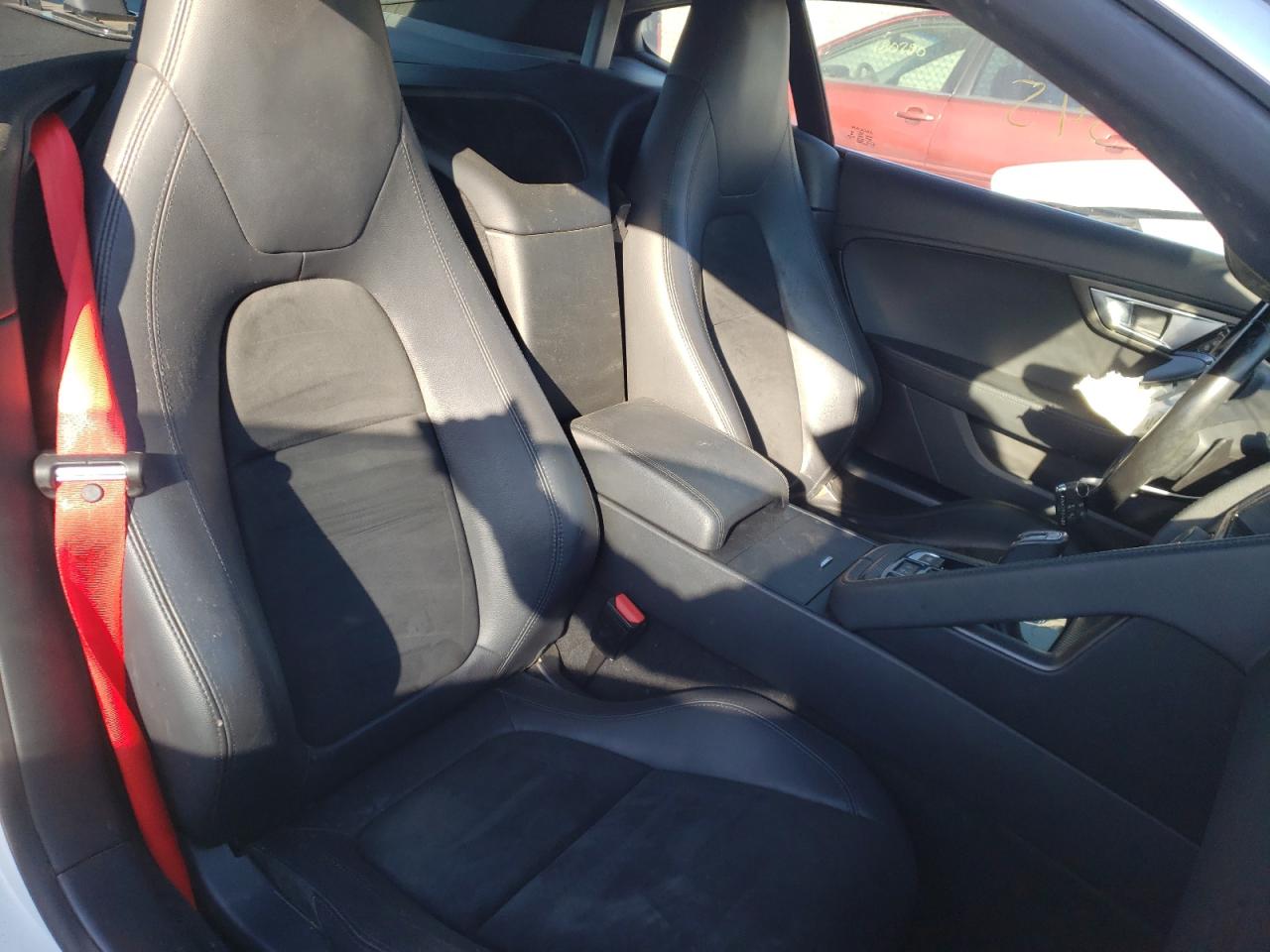 Photo 6 from auction – 2015 JAGUAR F-TYPE with VIN SAJWA6AT5F8K21074