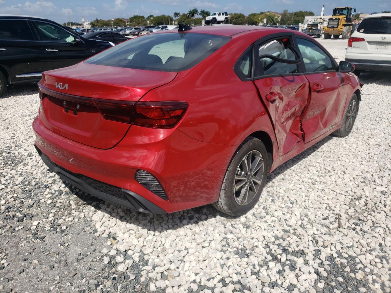 Photo 4 from auction – 2022 KIA FORTE FE with VIN 3KPF24AD9NE438432