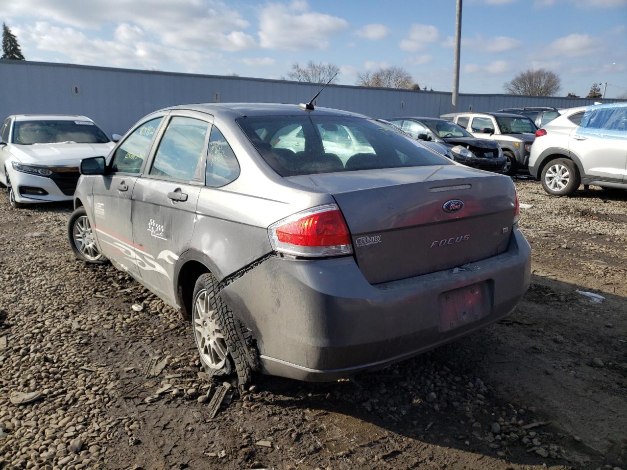 Photo 3 from auction – 2010 FORD FOCUS SE with VIN 1FAHP3FN2AW135844